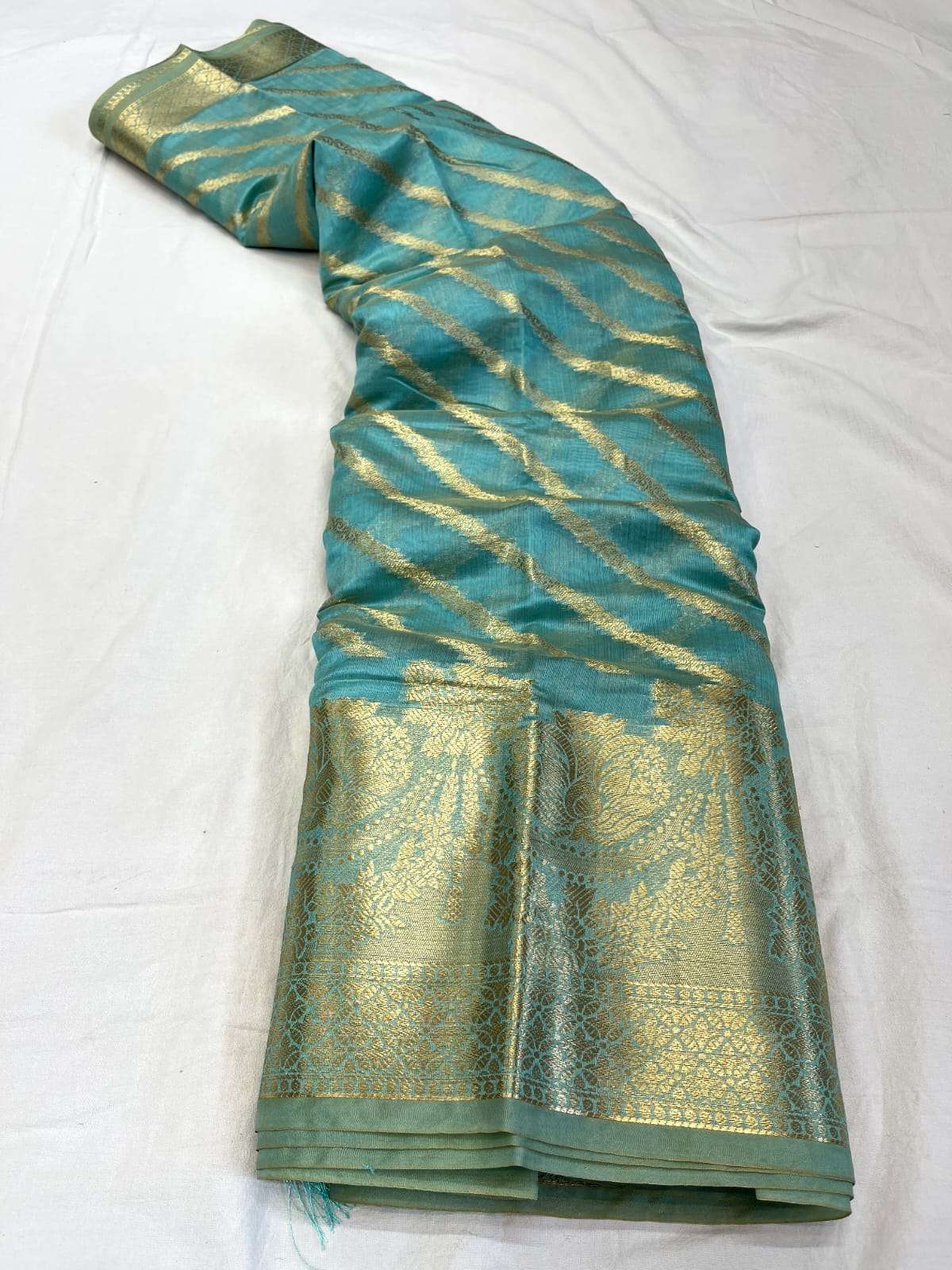 Neerali By Fashid Wholesale 01 To 06 Series Ve Indian Traditional Wear Collection Beautiful Stylish Fancy Colorful Party Wear & Occasional Wear Organza Jacquard Silk Sarees At Wholesale Price