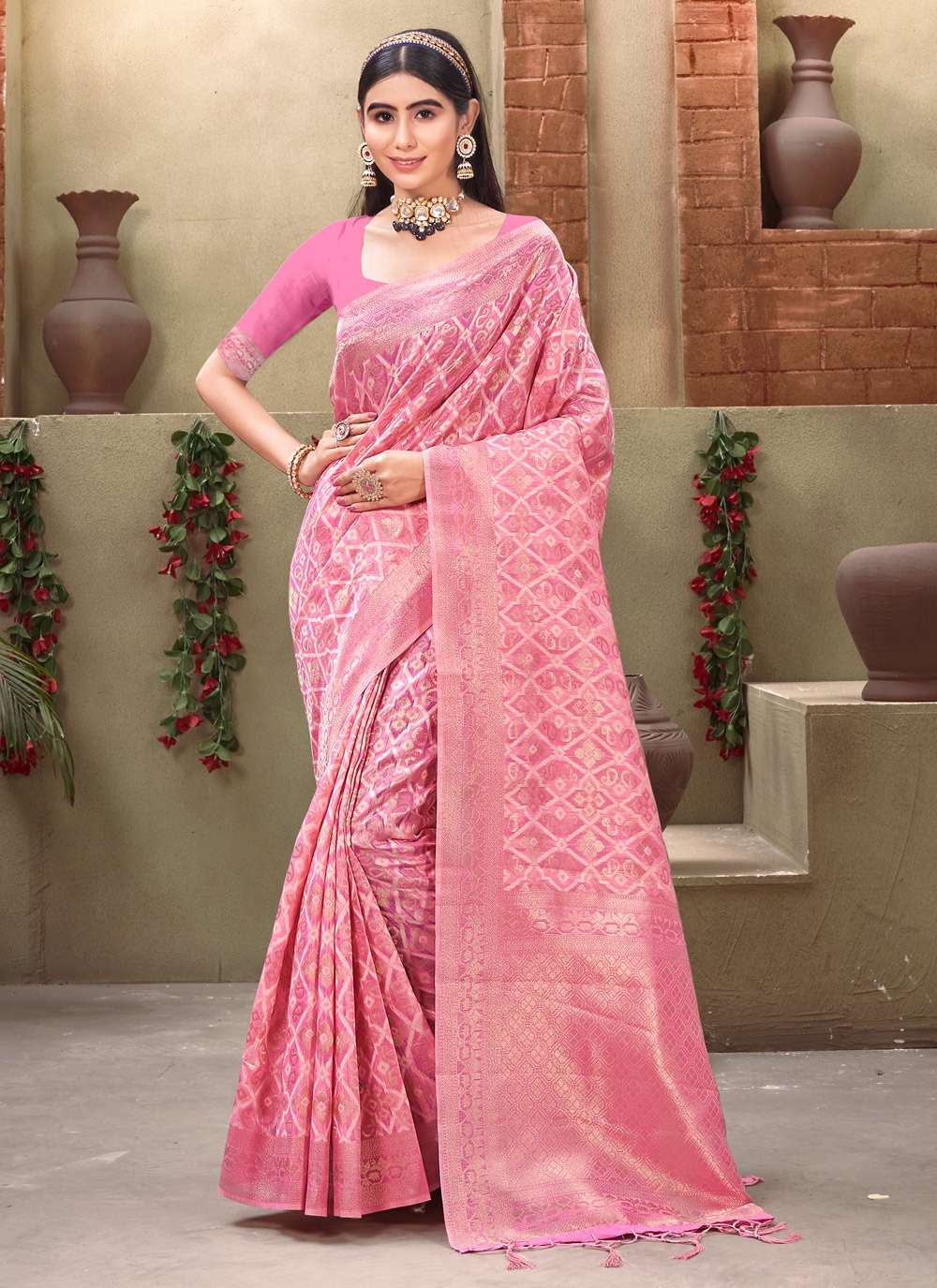 Vishnupriya By Bunawat 1001 To 1006 Series Indian Traditional Wear Collection Beautiful Stylish Fancy Colorful Party Wear & Occasional Wear Cotton Sarees At Wholesale Price