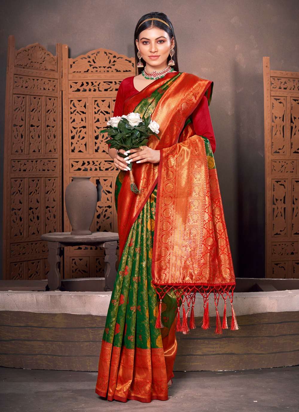 Rajhans By Bunawat 1001 To 1006 Series Indian Traditional Wear Collection Beautiful Stylish Fancy Colorful Party Wear & Occasional Wear Kanjivaram Silk Sarees At Wholesale Price