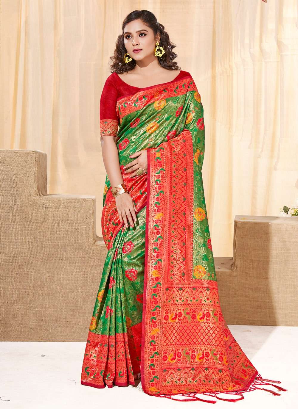 Karigiri By Bunawat 1001 To 1006 Series Indian Traditional Wear Collection Beautiful Stylish Fancy Colorful Party Wear & Occasional Wear Kanjivaram Silk Sarees At Wholesale Price