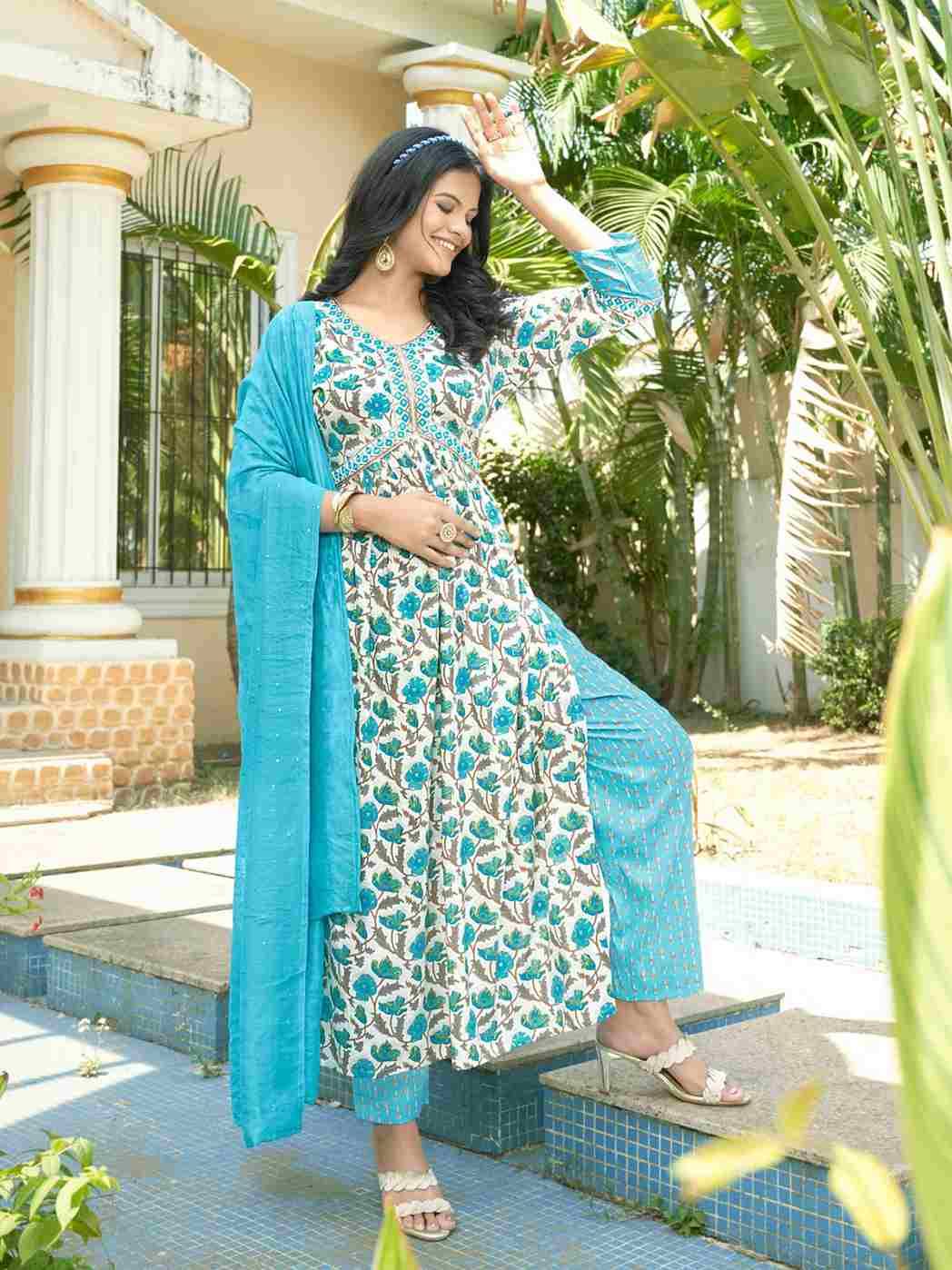 Sentosa By Vitara 1001 To 1004 Series Beautiful Stylish Suits Fancy Colorful Casual Wear & Ethnic Wear & Ready To Wear Rayon Print Dresses At Wholesale Price