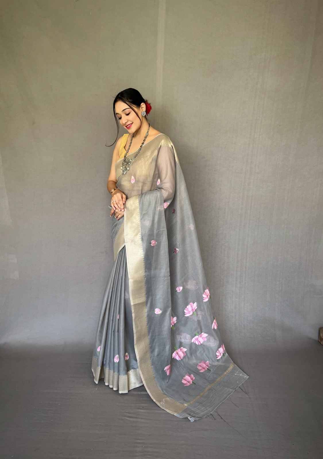 Cotton Lotus By Fashid Wholesale 01 To 05 Series Indian Traditional Wear Collection Beautiful Stylish Fancy Colorful Party Wear & Occasional Wear Linen Cotton Sarees At Wholesale Price