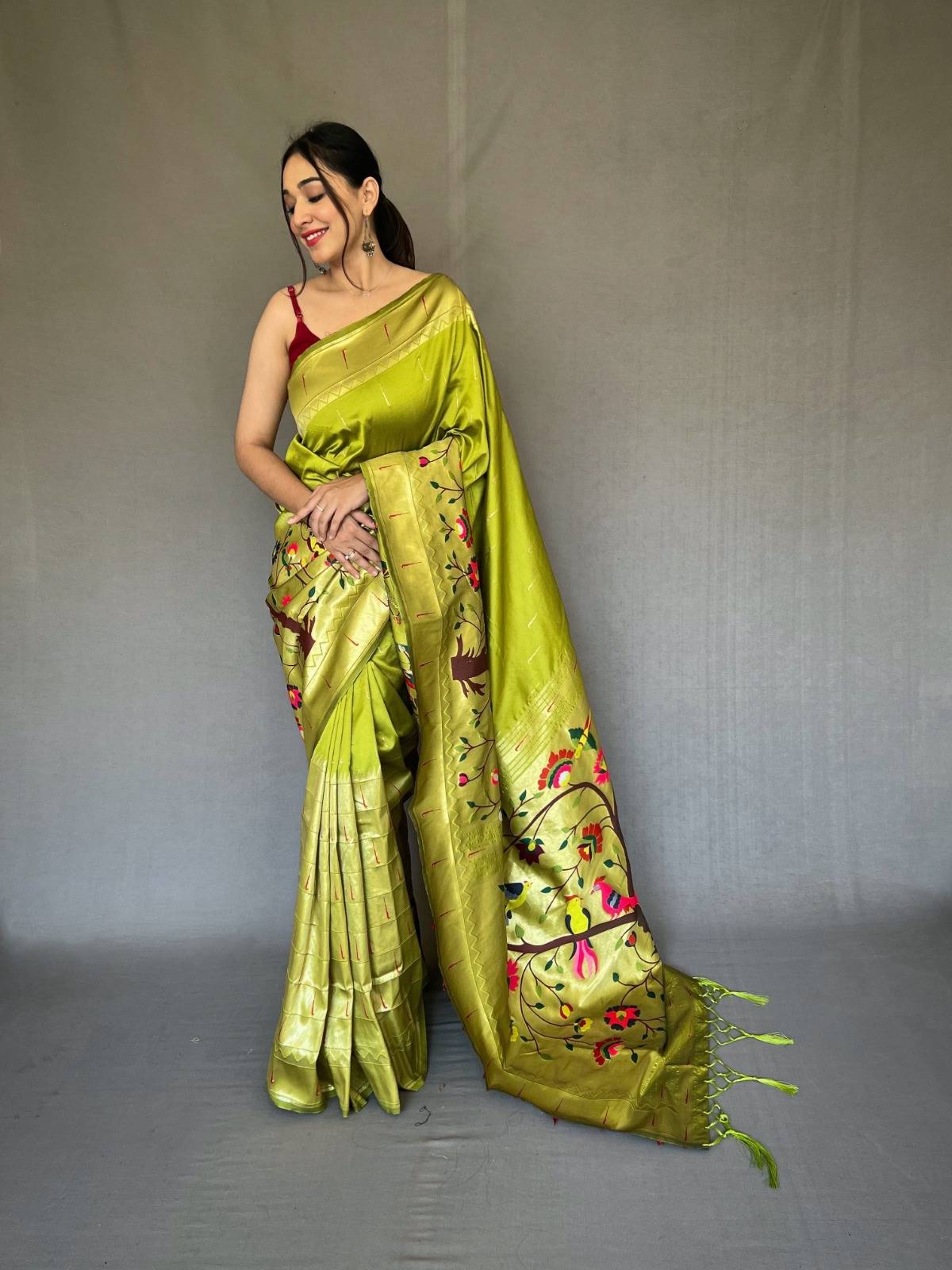 Paithani Big Border By Fashid Wholesale 01 To 06 Series Indian Traditional Wear Collection Beautiful Stylish Fancy Colorful Party Wear & Occasional Wear Pure Paithani Silk Sarees At Wholesale Price