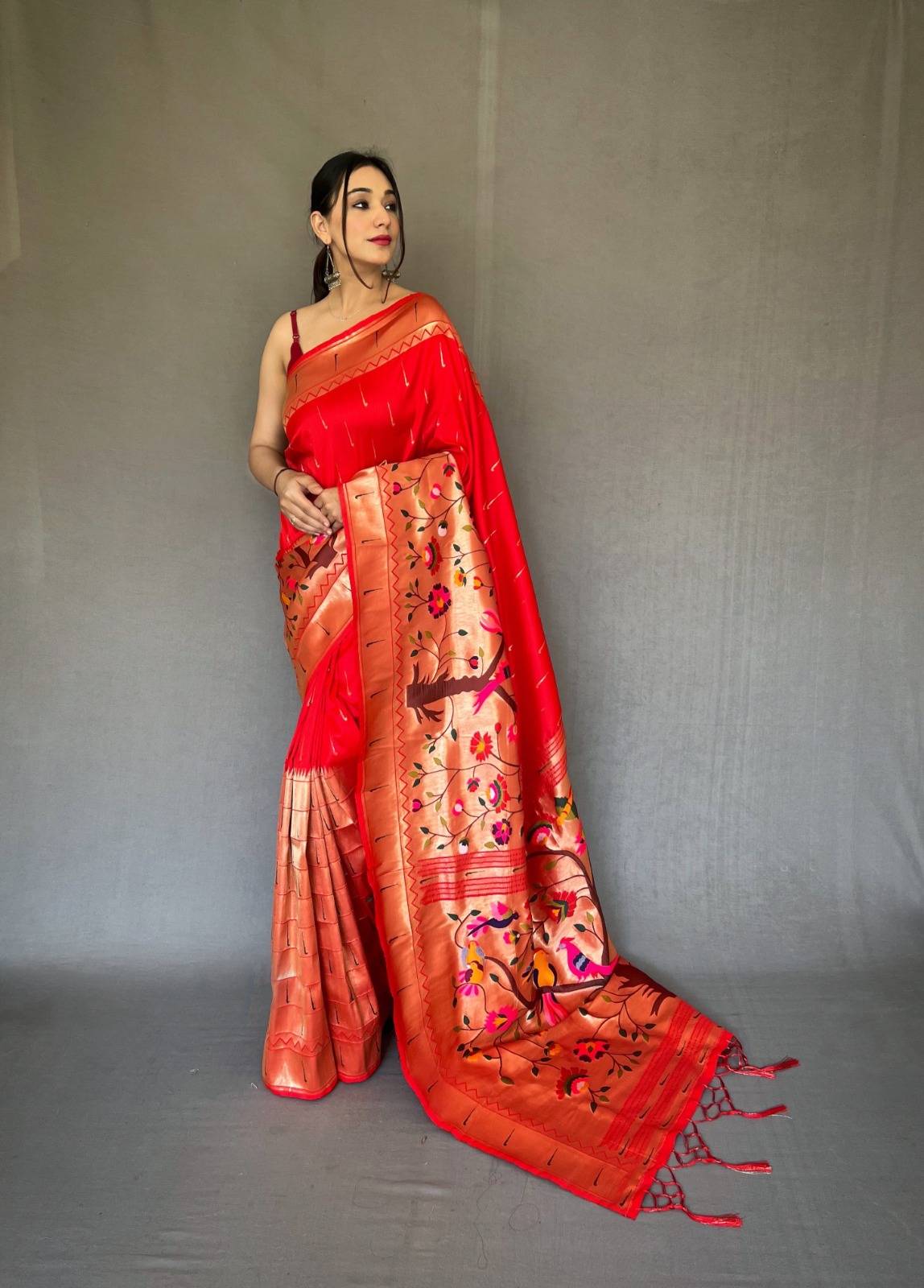 Paithani Big Border By Fashid Wholesale 01 To 06 Series Indian Traditional Wear Collection Beautiful Stylish Fancy Colorful Party Wear & Occasional Wear Pure Paithani Silk Sarees At Wholesale Price