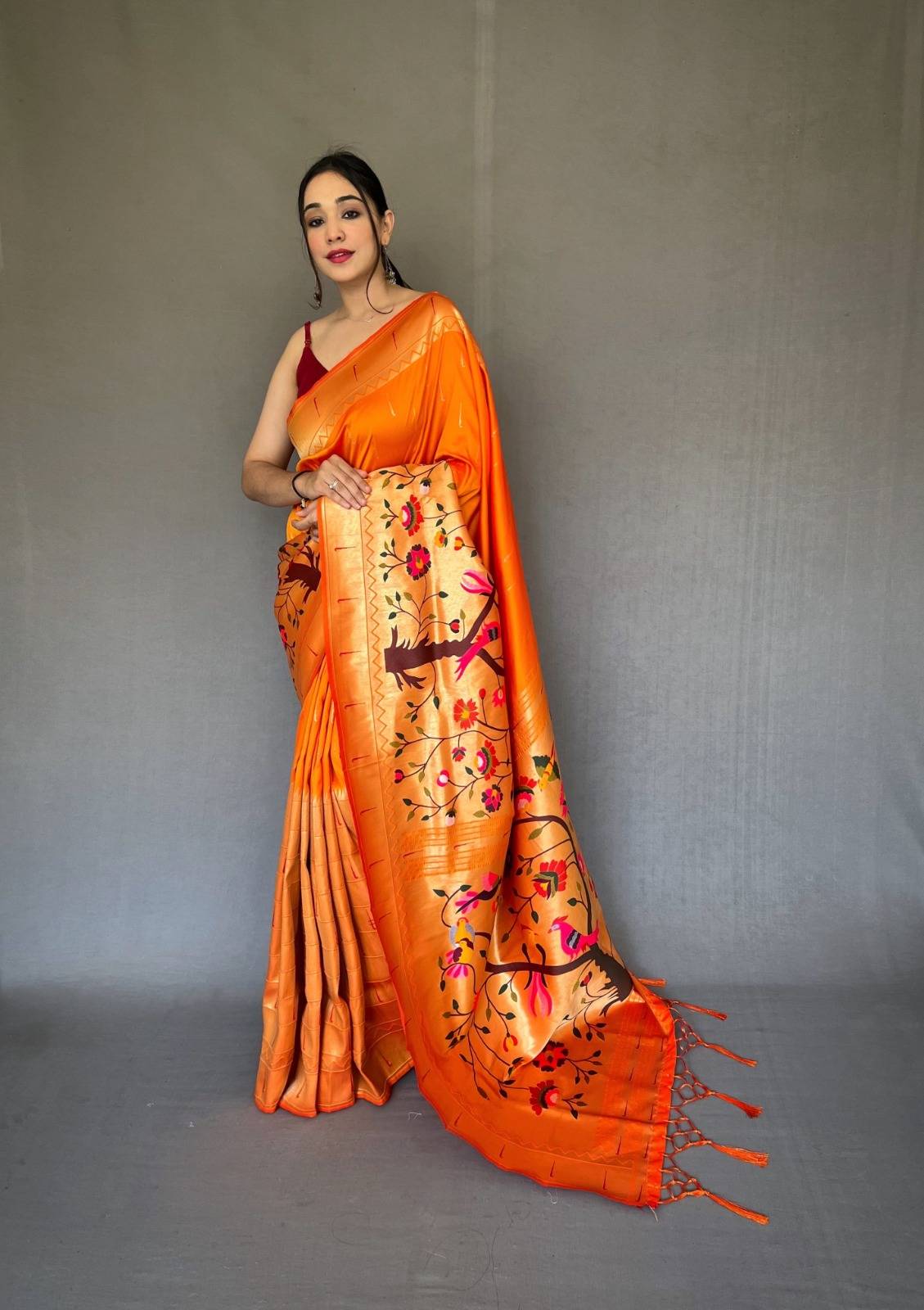 Paithani Big Border By Fashid Wholesale 01 To 06 Series Indian Traditional Wear Collection Beautiful Stylish Fancy Colorful Party Wear & Occasional Wear Pure Paithani Silk Sarees At Wholesale Price