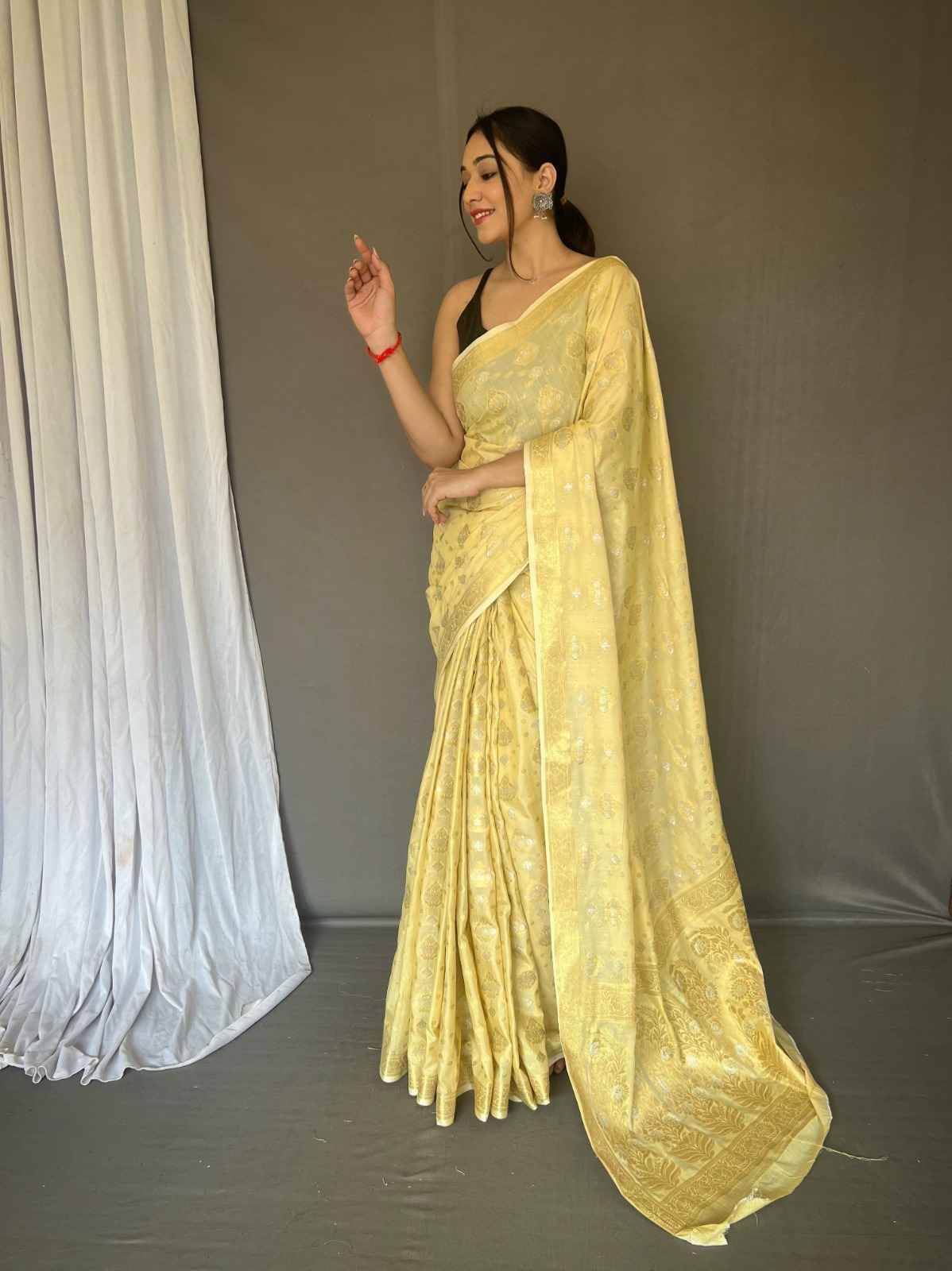 Hasti By Fashid Wholesale 01 To 05 Series Indian Traditional Wear Collection Beautiful Stylish Fancy Colorful Party Wear & Occasional Wear Pure Muslin Silk Sarees At Wholesale Price
