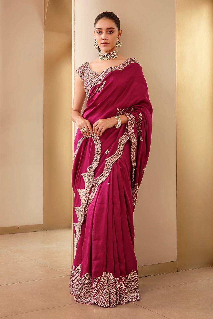 Vt-605 By Fashid Wholesale Indian Traditional Wear Collection Beautiful Stylish Fancy Colorful Party Wear & Occasional Wear Soft Vichitra Silk Sarees At Wholesale Price