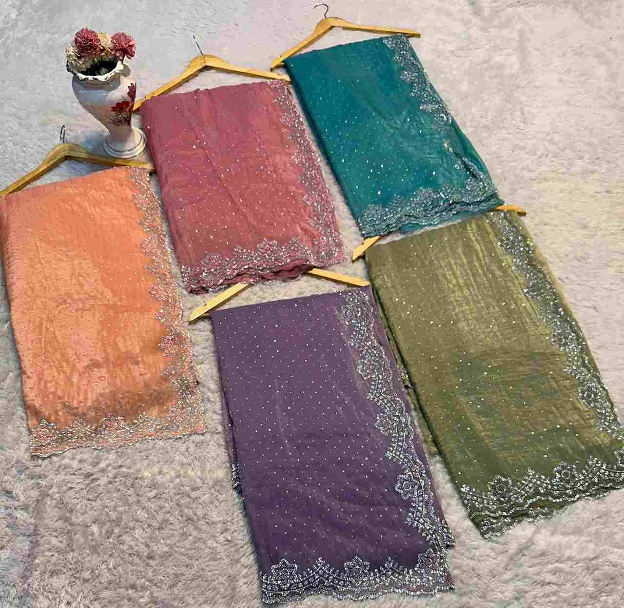 Pastel By Fashid Wholesale Indian Traditional Wear Collection Beautiful Stylish Fancy Colorful Party Wear & Occasional Wear Gold Crush Soft Silk Sarees At Wholesale Price