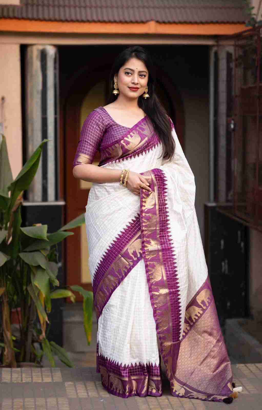 Kp-5078 By Fashid Wholesale 01 To 04 Series Indian Traditional Wear Collection Beautiful Stylish Fancy Colorful Party Wear & Occasional Wear Soft Lichi Silk Saree Sarees At Wholesale Price
