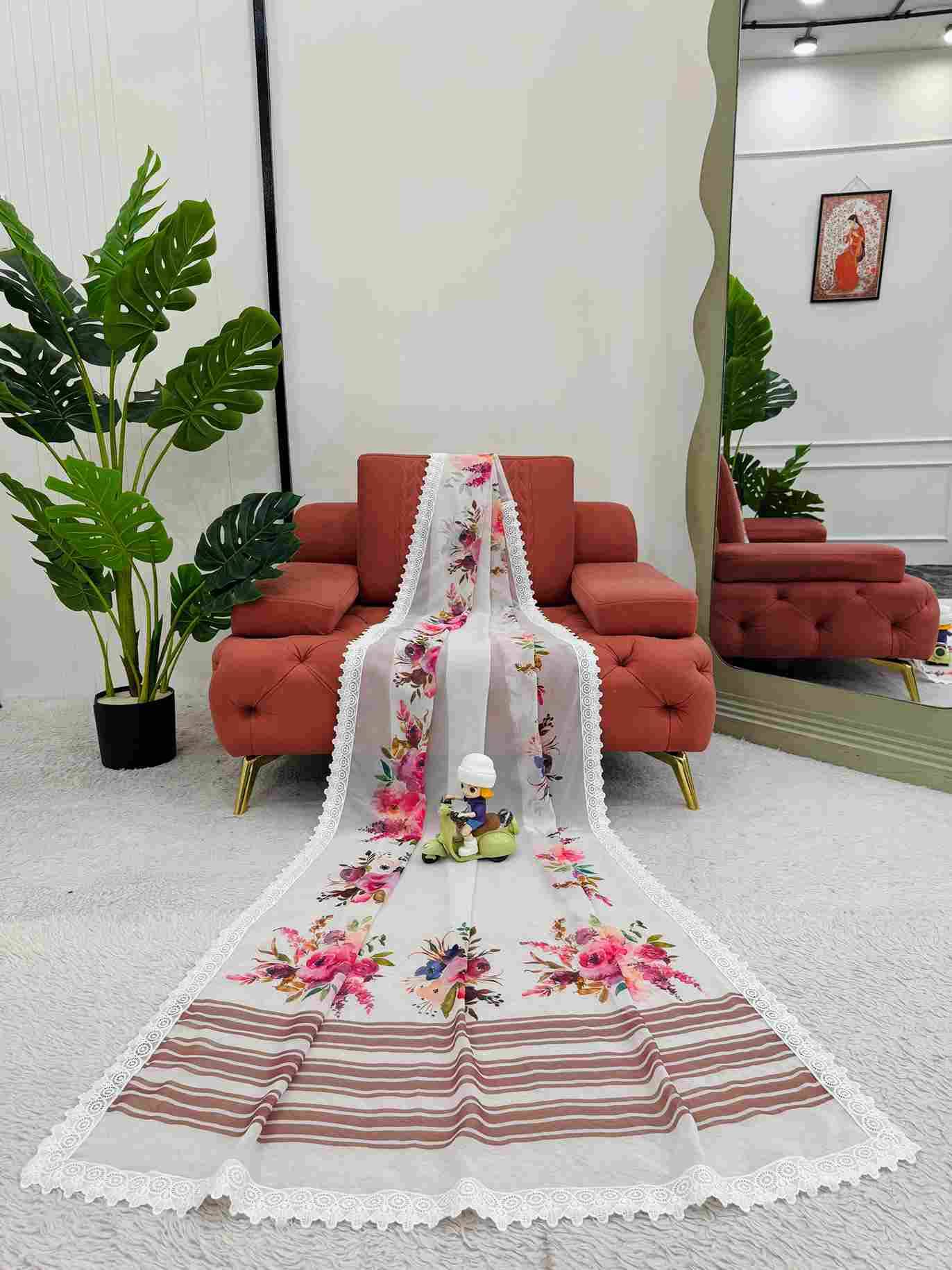 R-559 By Fashid Wholesale Indian Traditional Wear Collection Beautiful Stylish Fancy Colorful Party Wear & Occasional Wear Faux Georgette Sarees At Wholesale Price