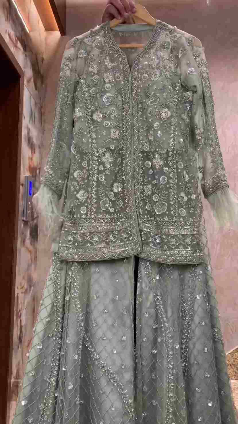 Le-1943 By Fashid Wholesale 01 To 02 Series Beautiful Festive Suits Colorful Stylish Fancy Casual Wear & Ethnic Wear Butterfly Net Dresses At Wholesale Price