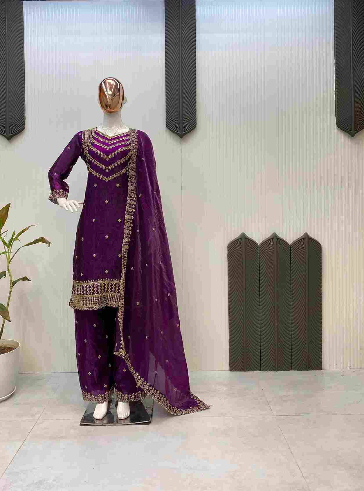 Le-1942 By Fashid Wholesale 01 To 04 Series Beautiful Festive Suits Colorful Stylish Fancy Casual Wear & Ethnic Wear Fendi Silk Dresses At Wholesale Price