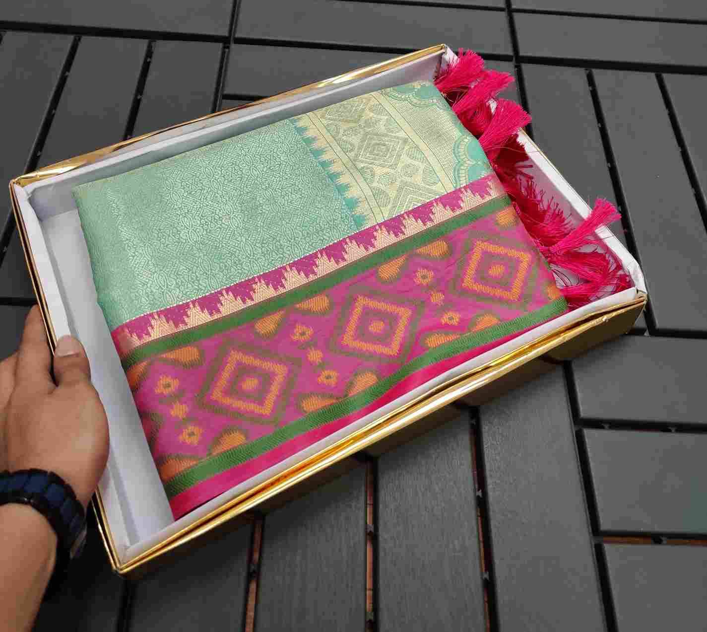 Vv-10 By Fashid Wholesale 01 To 04 Series Indian Traditional Wear Collection Beautiful Stylish Fancy Colorful Party Wear & Occasional Wear Kanjivaram Silk Sarees At Wholesale Price