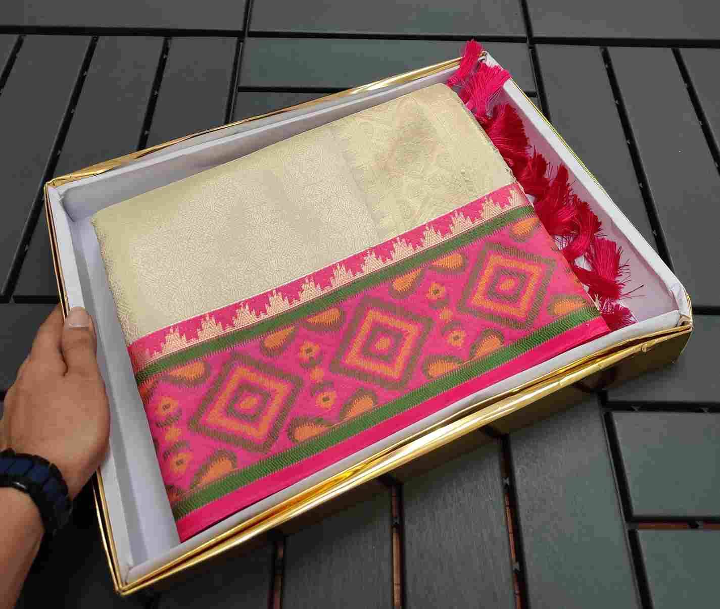 Vv-10 By Fashid Wholesale 01 To 04 Series Indian Traditional Wear Collection Beautiful Stylish Fancy Colorful Party Wear & Occasional Wear Kanjivaram Silk Sarees At Wholesale Price