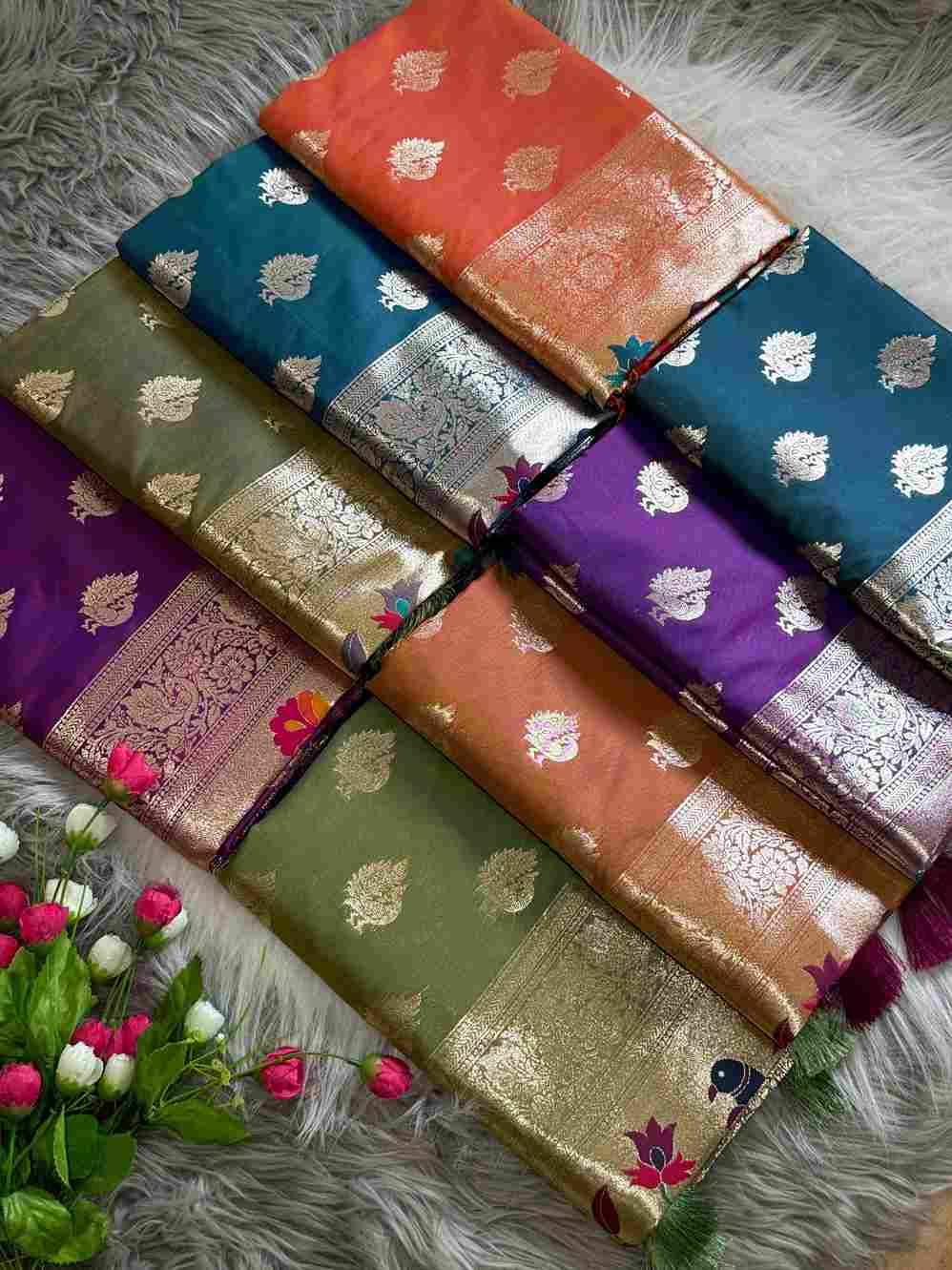 Vv-11 By Fashid Wholesale 01 To 08 Series Indian Traditional Wear Collection Beautiful Stylish Fancy Colorful Party Wear & Occasional Wear Paithani Silk Sarees At Wholesale Price