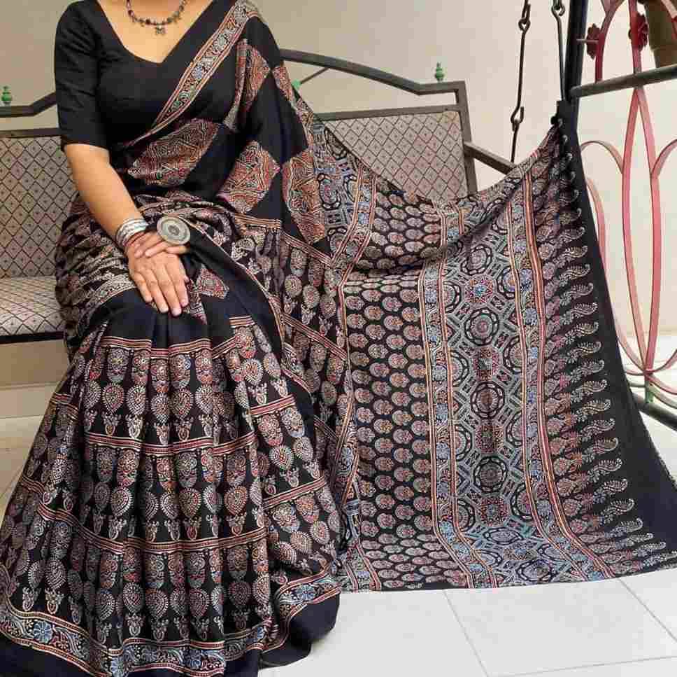 Pc-01 By Fashid Wholesale 01 To 15 Series Indian Traditional Wear Collection Beautiful Stylish Fancy Colorful Party Wear & Occasional Wear Model Silk Sarees At Wholesale Price
