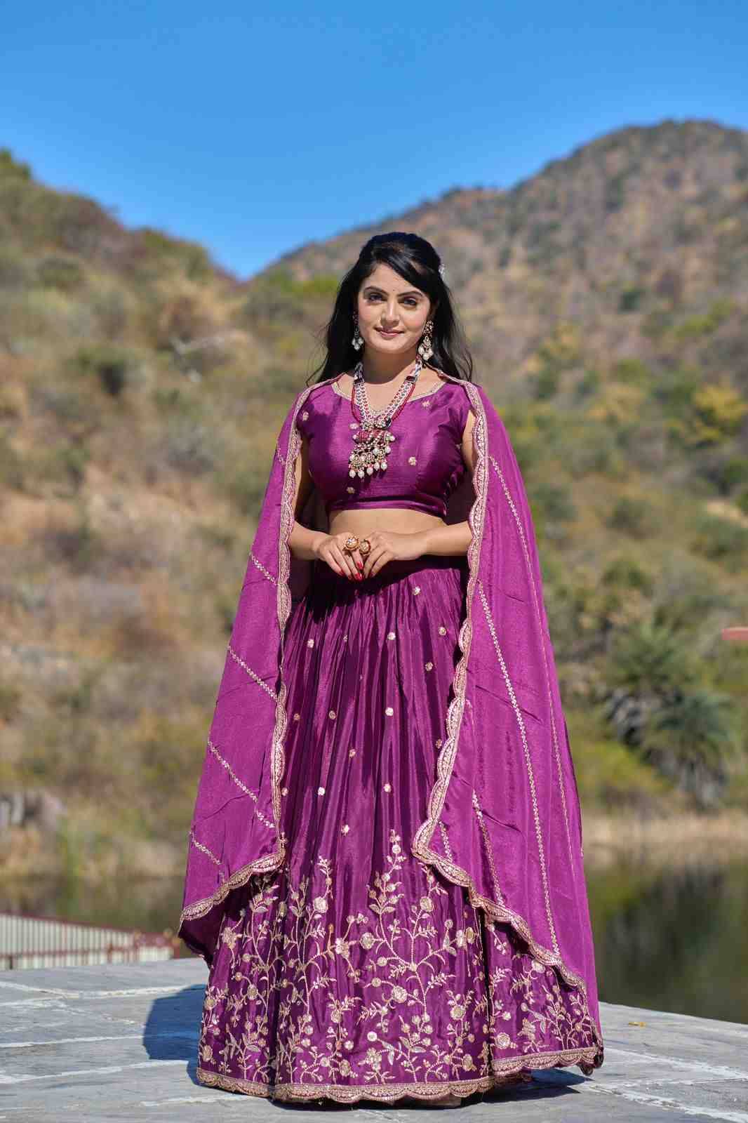 Gr-9011 By Fashid Wholesale 01 To 04 Series Navratri Wear Collection Beautiful Stylish Colorful Fancy Party Wear & Occasional Wear Heavy Chinnon Lehengas At Wholesale Price