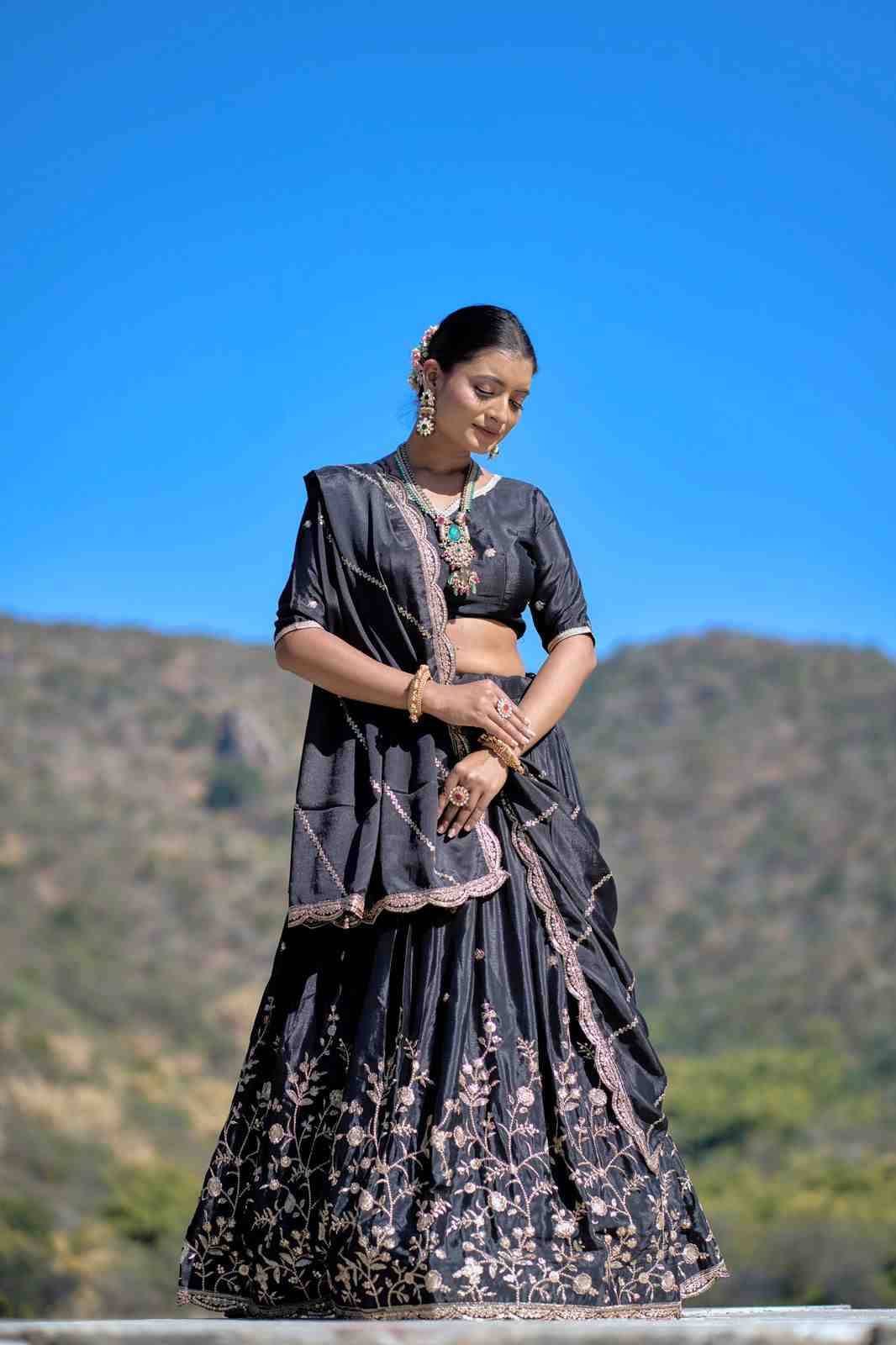 Gr-9011 By Fashid Wholesale 01 To 04 Series Navratri Wear Collection Beautiful Stylish Colorful Fancy Party Wear & Occasional Wear Heavy Chinnon Lehengas At Wholesale Price