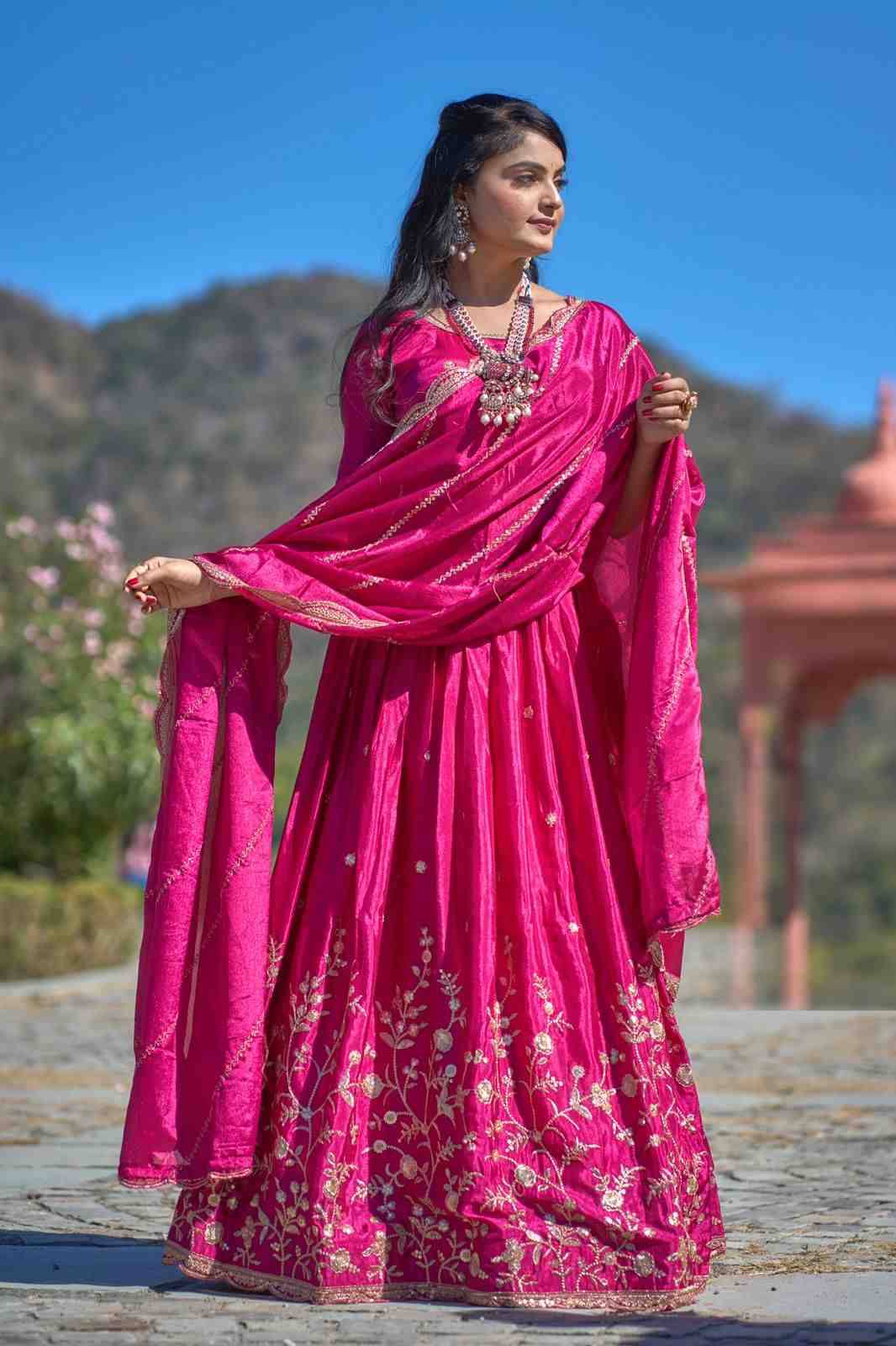 Gr-9011 By Fashid Wholesale 01 To 04 Series Navratri Wear Collection Beautiful Stylish Colorful Fancy Party Wear & Occasional Wear Heavy Chinnon Lehengas At Wholesale Price