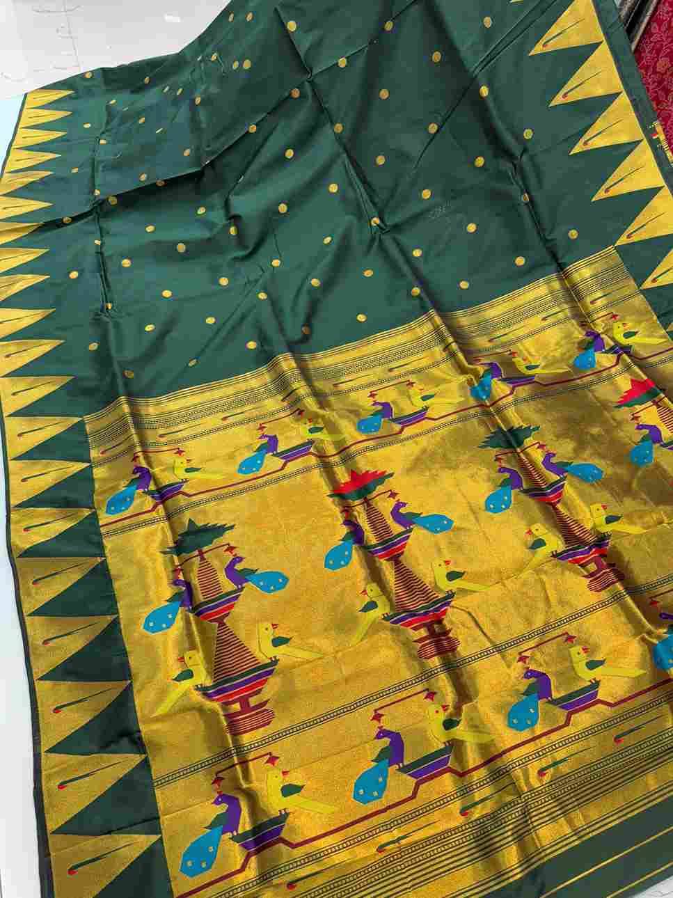 Pt Kajukatri By Fashid Wholesale 01 To 07 Series Indian Traditional Wear Collection Beautiful Stylish Fancy Colorful Party Wear & Occasional Wear Pure Silk Sarees At Wholesale Price