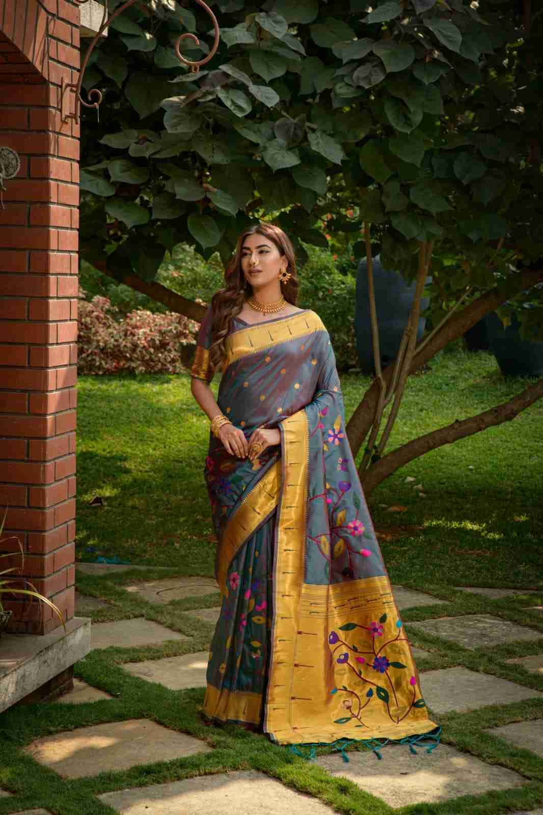Pt Butterfly By Fashid Wholesale 01 To 10 Series Indian Traditional Wear Collection Beautiful Stylish Fancy Colorful Party Wear & Occasional Wear Pure Paithani Silk Sarees At Wholesale Price