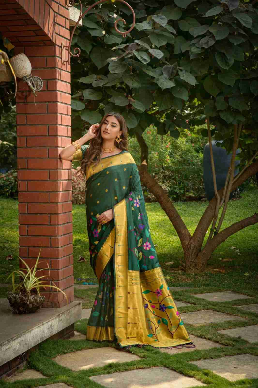 Pt Butterfly By Fashid Wholesale 01 To 10 Series Indian Traditional Wear Collection Beautiful Stylish Fancy Colorful Party Wear & Occasional Wear Pure Paithani Silk Sarees At Wholesale Price