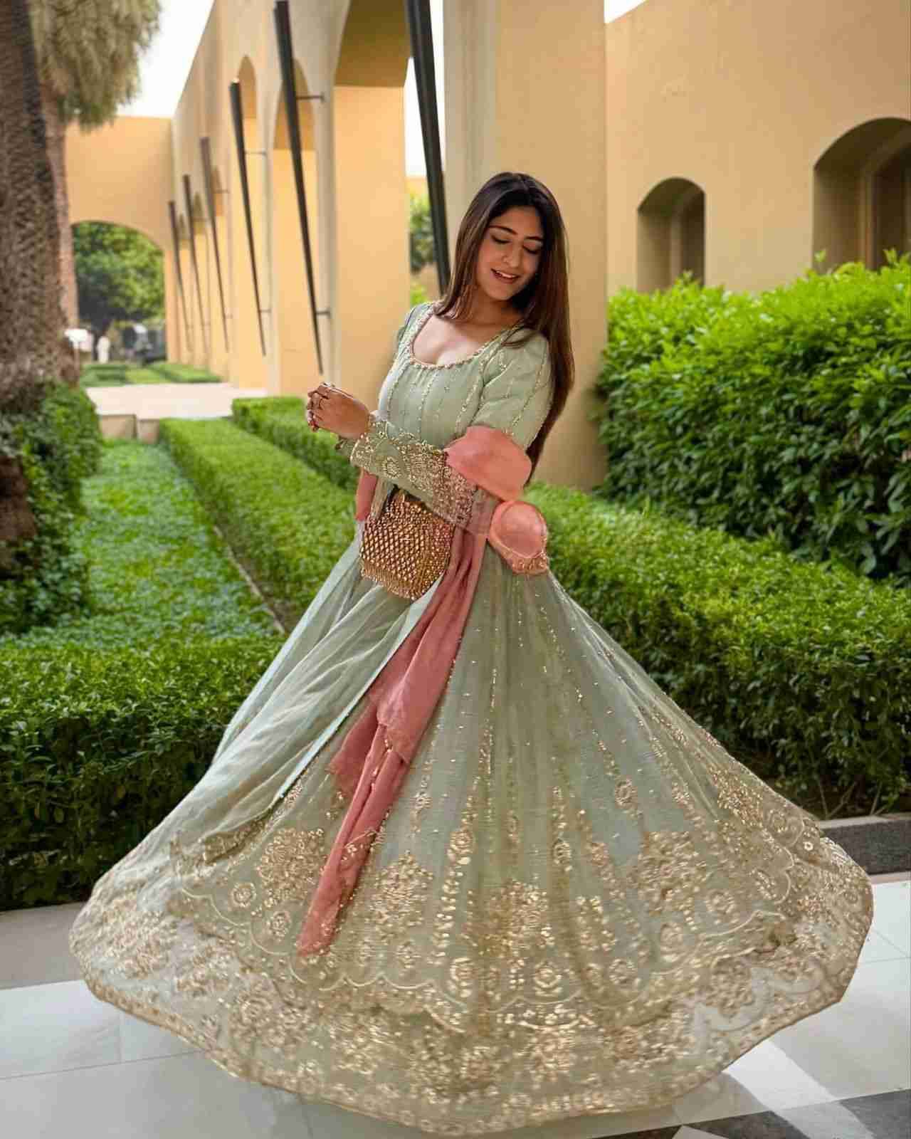 Sf-1013 By Fashid Wholesale Wear Collection Beautiful Stylish Colorful Fancy Party Wear & Occasional Wear Georgette Lehengas At Wholesale Price