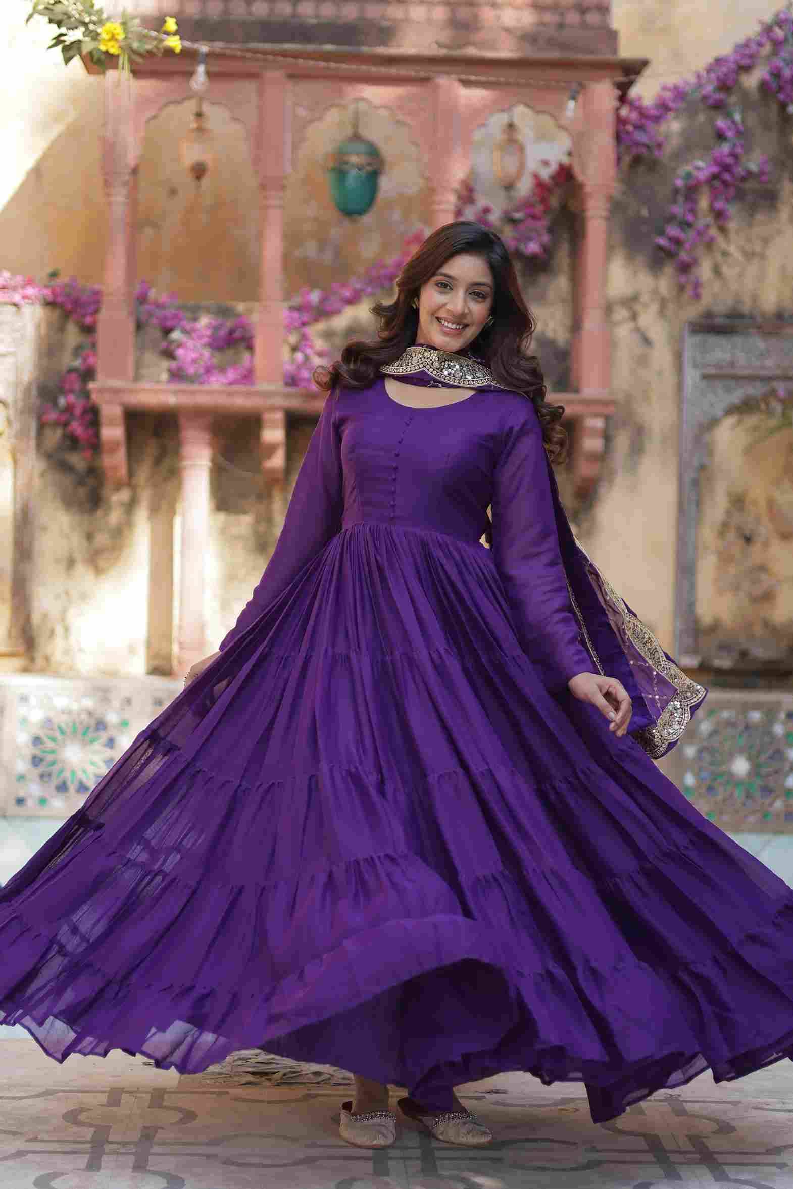 Sf-1018 By Fashid Wholesale 01 To 04 Series Designer Beautiful Collection Occasional Wear & Party Wear Georgette Gowns At Wholesale Price