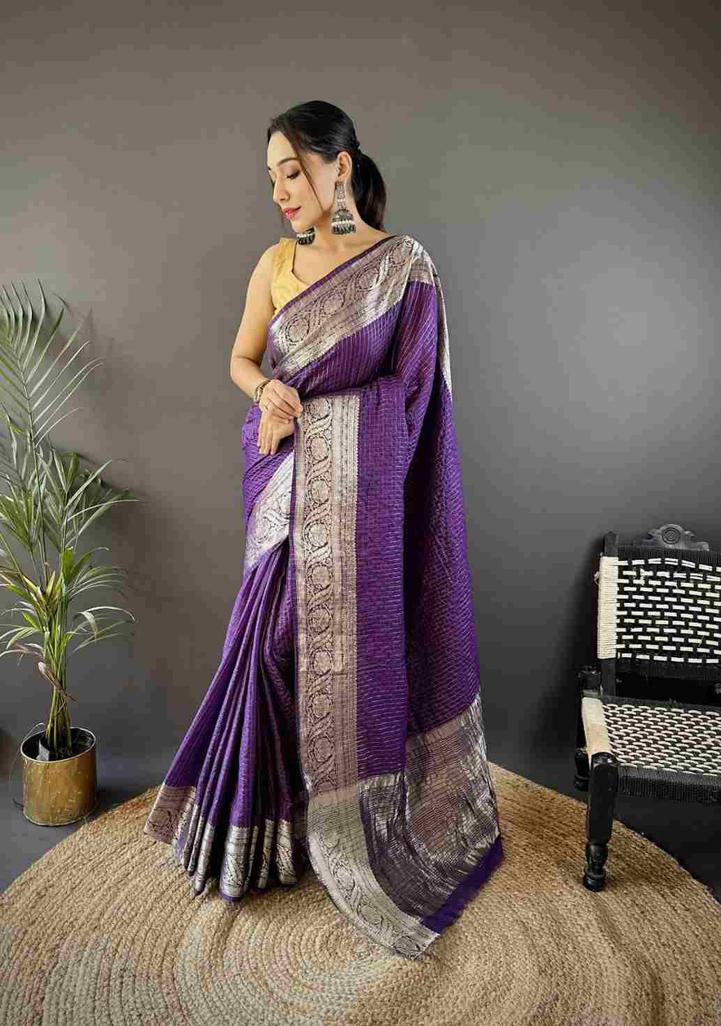 Hf-18 By Fashid Wholesale 01 To 05 Series Indian Traditional Wear Collection Beautiful Stylish Fancy Colorful Party Wear & Occasional Wear Pure Naylon Viscose Sarees At Wholesale Price