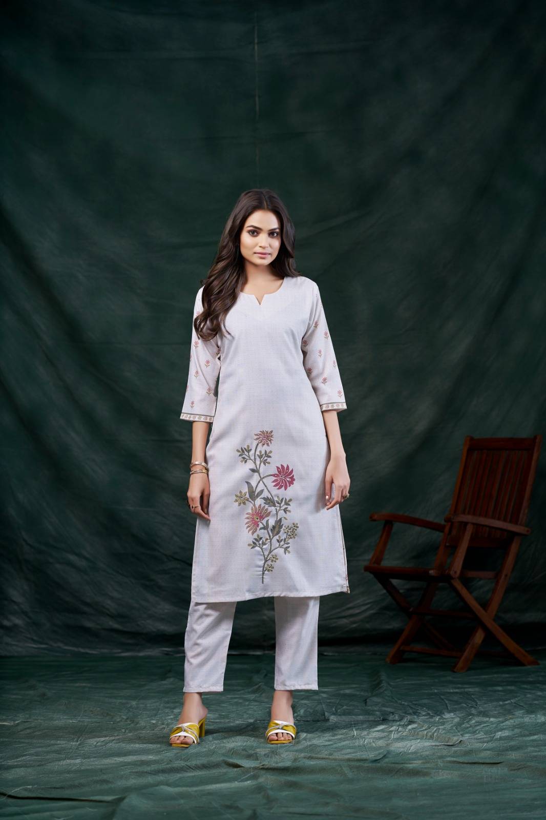 Dc-2070 By Kaamiri Designer Stylish Fancy Colorful Beautiful Party Wear & Ethnic Wear Collection Cotton Linen Kurtis At Wholesale Price