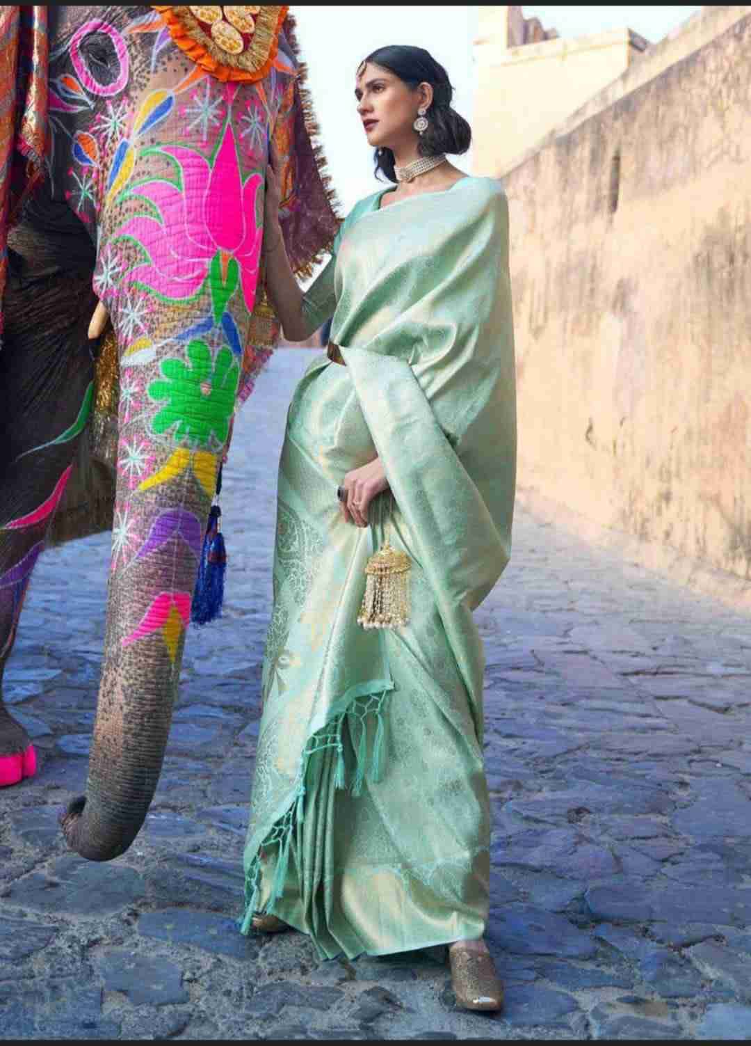 Kp-5013 By Fashid Wholesale 01 To 02 Series Indian Traditional Wear Collection Beautiful Stylish Fancy Colorful Party Wear & Occasional Wear Soft Lichi Silk Sarees At Wholesale Price