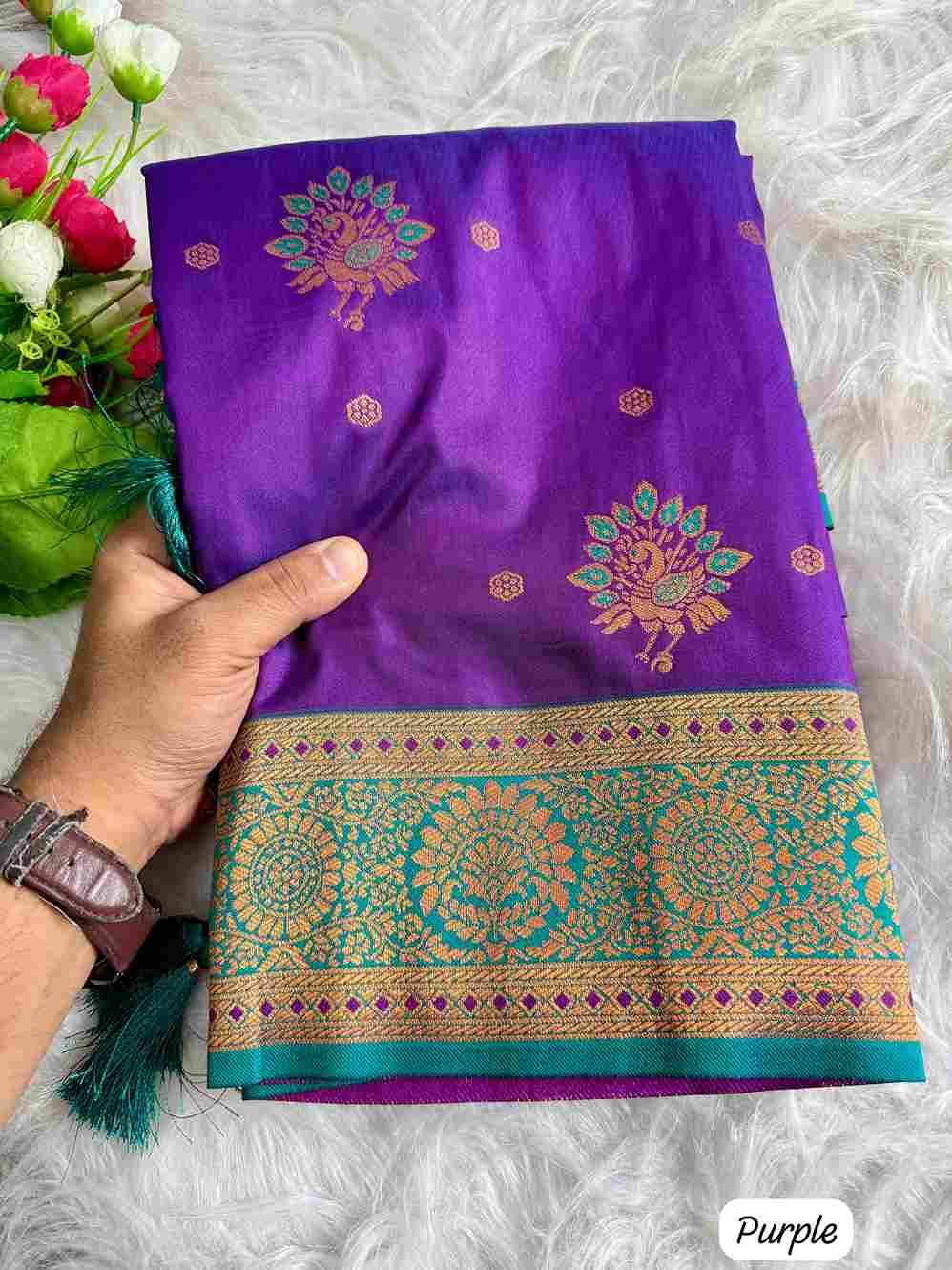 Vv-13 By Fashid Wholesale 01 To 06 Series Indian Traditional Wear Collection Beautiful Stylish Fancy Colorful Party Wear & Occasional Wear Banarasi Silk Sarees At Wholesale Price