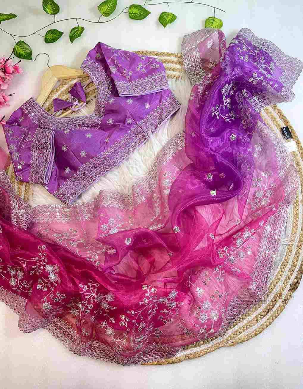 Vd-Aanchal By Fashid Wholesale Indian Traditional Wear Collection Beautiful Stylish Fancy Colorful Party Wear & Occasional Wear Pure Soft Organza Silk Sarees At Wholesale Price