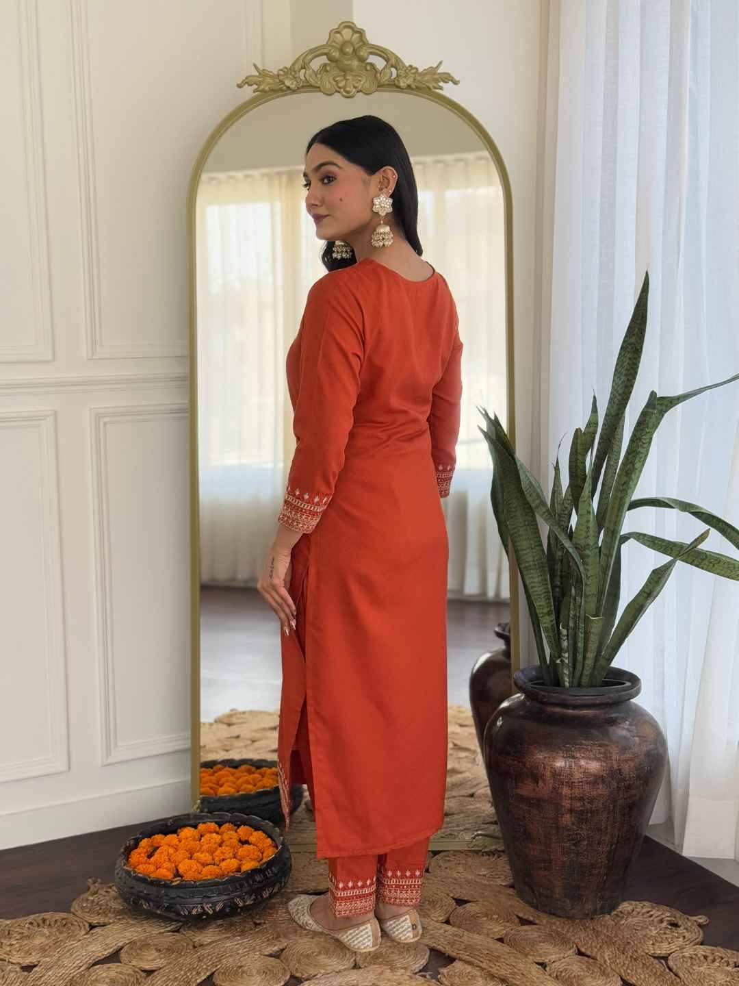 Dc-117 By Fashid Wholesale 01 To 02 Series Beautiful Stylish Festive Suits Fancy Colorful Casual Wear & Ethnic Wear & Ready To Wear Georgette Dresses At Wholesale Price
