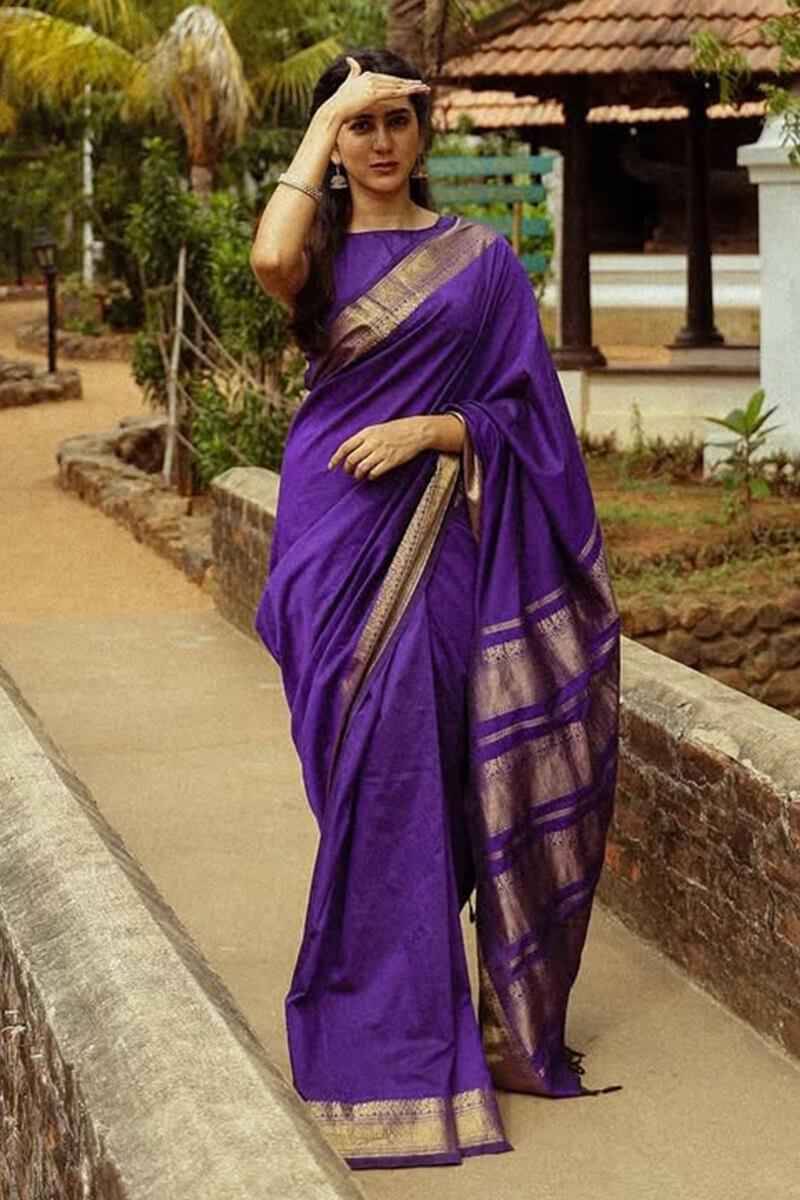 Kp-6031 By Fashid Wholesale Indian Traditional Wear Collection Beautiful Stylish Fancy Colorful Party Wear & Occasional Wear Soft Lichi Silk Saree Sarees At Wholesale Price