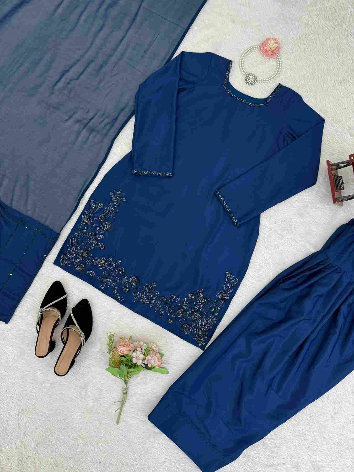 R-5886 By Fashid Wholesale Suits Beautiful Fancy Colorful Stylish Party Wear & Occasional Wear Natural Crepe Dresses At Wholesale Price