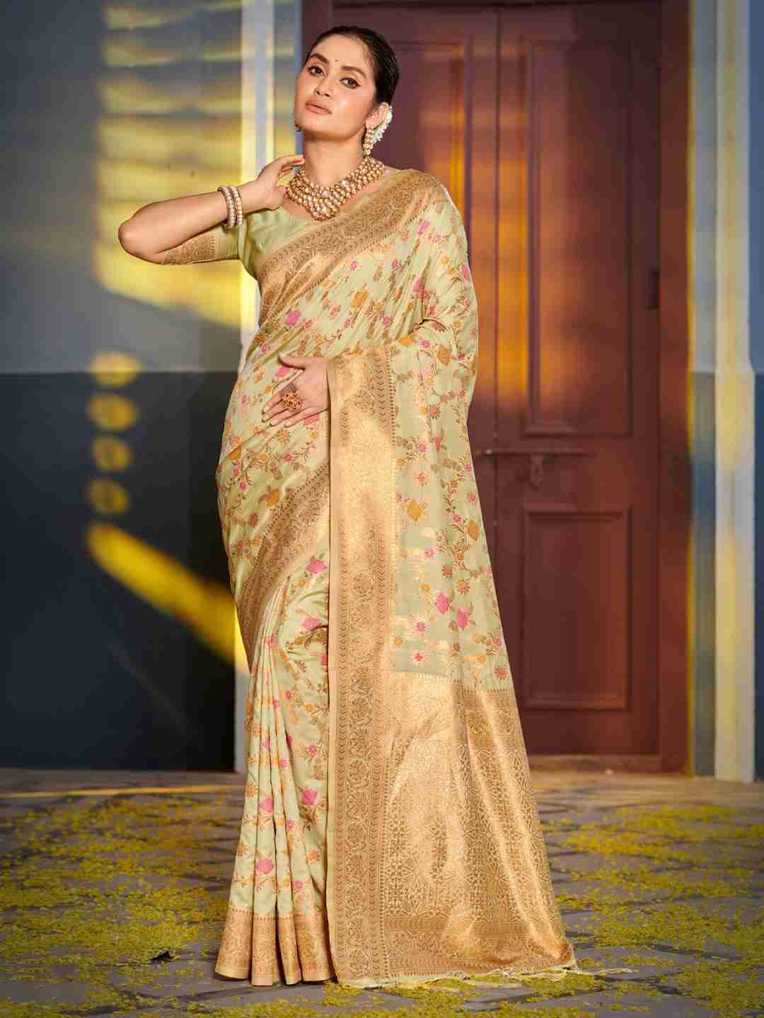 Swarnika By Fashid Wholesale 5117 To 5122 Series Indian Traditional Wear Collection Beautiful Stylish Fancy Colorful Party Wear & Occasional Wear Banarasi Silk Sarees At Wholesale Price