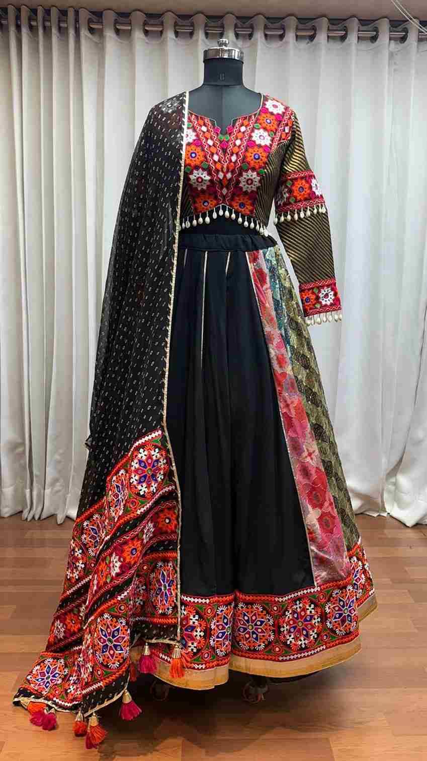 Raas Vol-19 By Shubhkala 11001 To 11006 Series Navratri Wear Collection Beautiful Stylish Colorful Fancy Party Wear & Occasional Wear Viscose Rayon Lehengas At Wholesale Price
