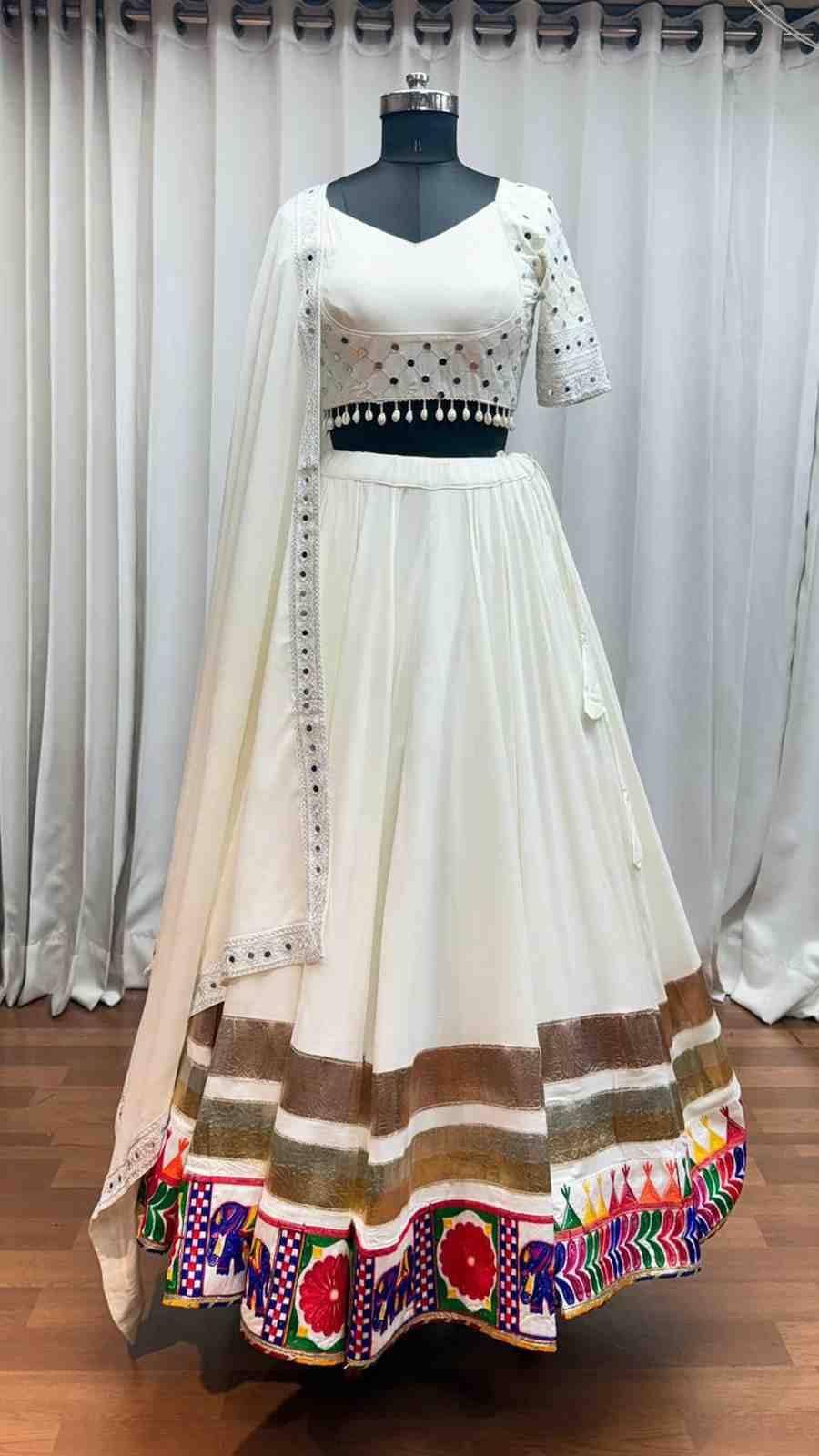 Raas Vol-19 By Shubhkala 11001 To 11006 Series Navratri Wear Collection Beautiful Stylish Colorful Fancy Party Wear & Occasional Wear Viscose Rayon Lehengas At Wholesale Price