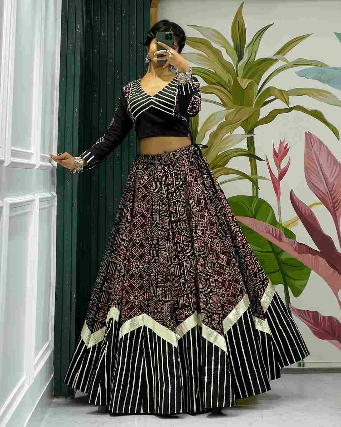 Ah-Kutchhi Leriya By Fashid Wholesale 01 To 02 Series Navratri Wear Collection Beautiful Stylish Colorful Fancy Party Wear & Occasional Wear Pure Kutchhi Print Lehengas At Wholesale Price