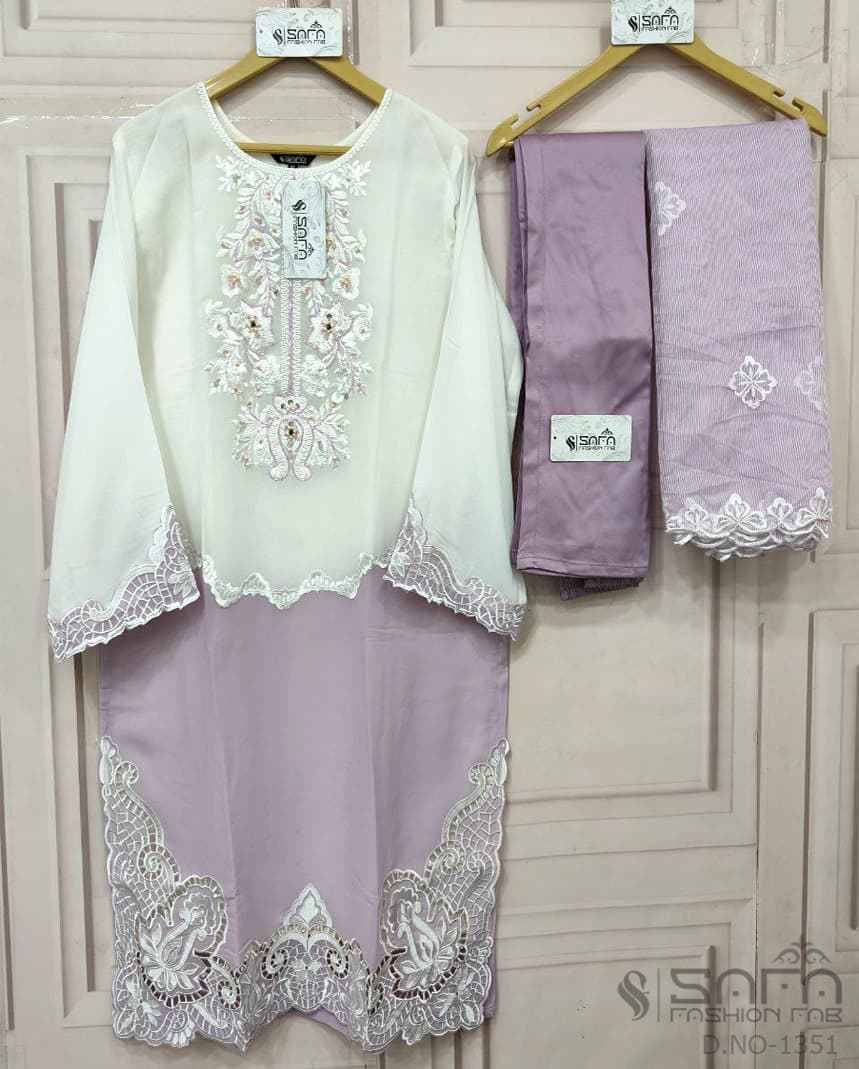 Safa 1351 Colours By Safa Fashion 1351-A To 1351-C Series Designer Stylish Fancy Colorful Beautiful Party Wear & Ethnic Wear Collection Georgette Dresses At Wholesale Price