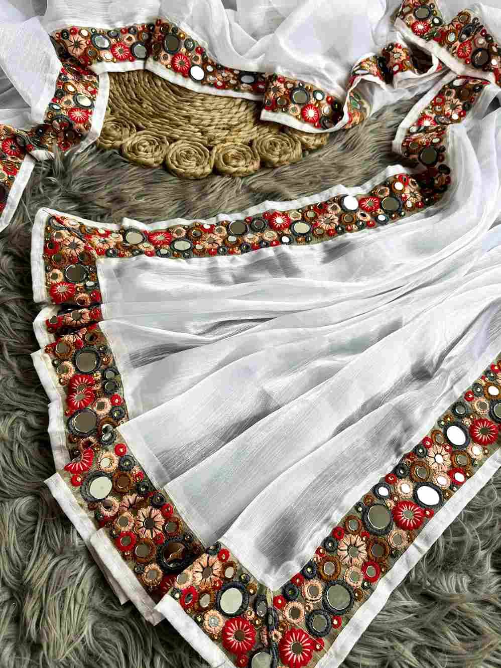 Vt-1130 By Fashid Wholesale 01 To 02 Series Indian Traditional Wear Collection Beautiful Stylish Fancy Colorful Party Wear & Occasional Wear Pure Soft Jimmy Choo Sarees At Wholesale Price