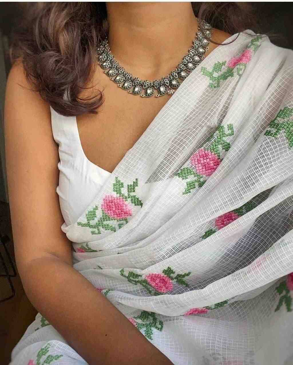 Vt-1209 By Fashid Wholesale Indian Traditional Wear Collection Beautiful Stylish Fancy Colorful Party Wear & Occasional Wear Pure Kota Doriya Sarees At Wholesale Price