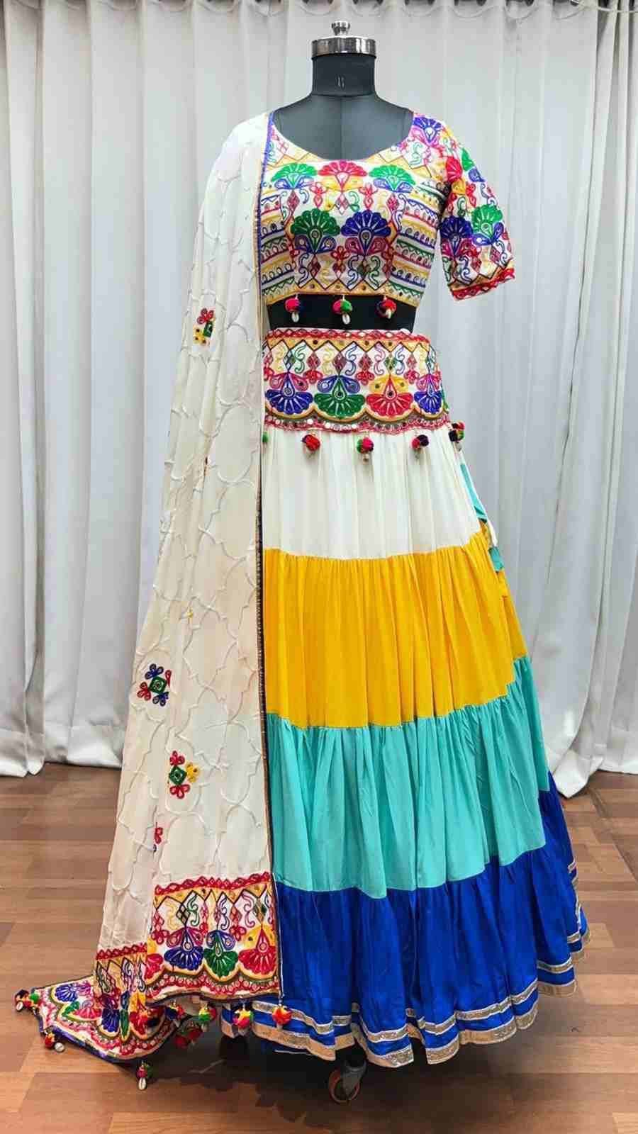 Raas Vol-21 By Shubhkala 11021 To 11023 Series Navratri Wear Collection Beautiful Stylish Colorful Fancy Party Wear & Occasional Wear Viscose Cotton Lehengas At Wholesale Price