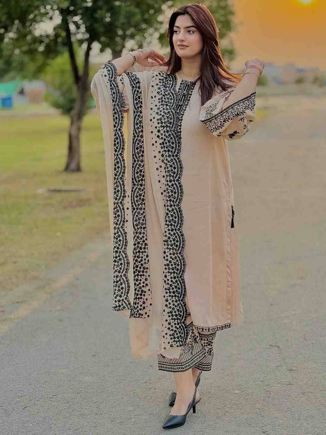 Le-1973 By Fashid Wholesale Beautiful Suits Colorful Stylish Fancy Casual Wear & Ethnic Wear Georgette Dresses At Wholesale Price