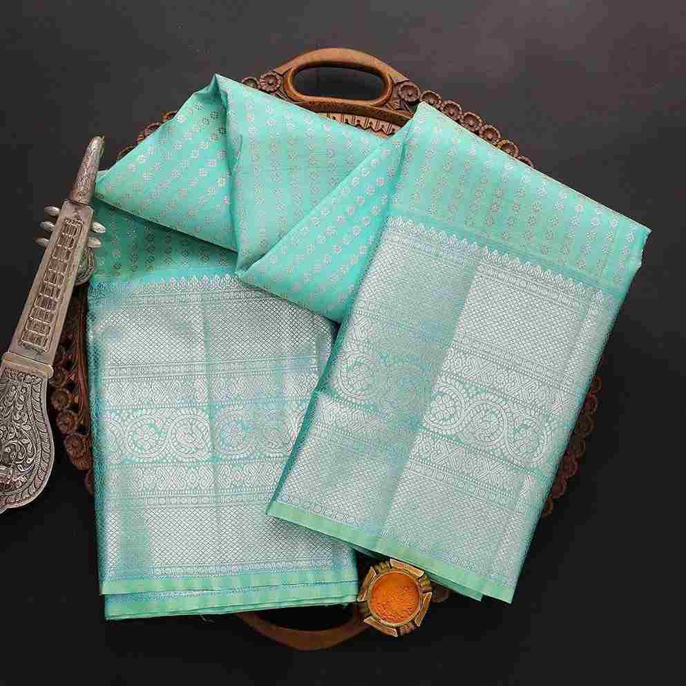 Lc-758 By Fashid Wholesale Indian Traditional Wear Collection Beautiful Stylish Fancy Colorful Party Wear & Occasional Wear Lichi Silk Sarees At Wholesale Price