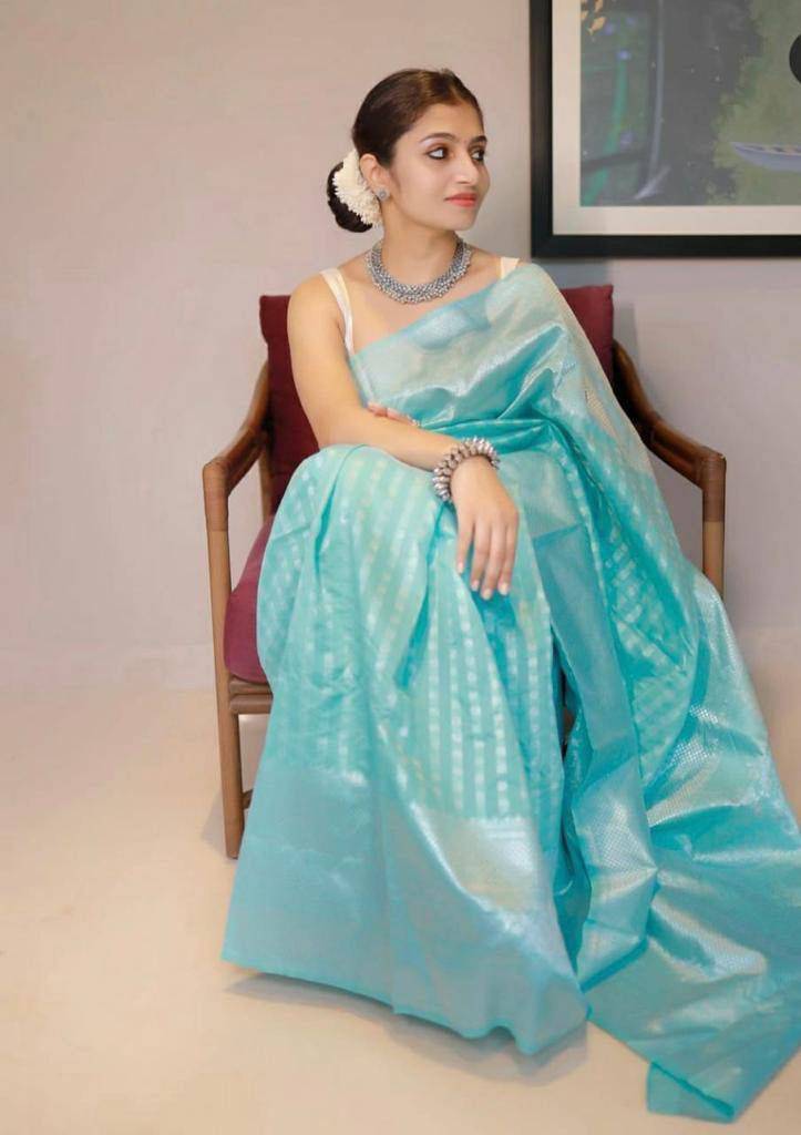 Lc-758 By Fashid Wholesale Indian Traditional Wear Collection Beautiful Stylish Fancy Colorful Party Wear & Occasional Wear Lichi Silk Sarees At Wholesale Price