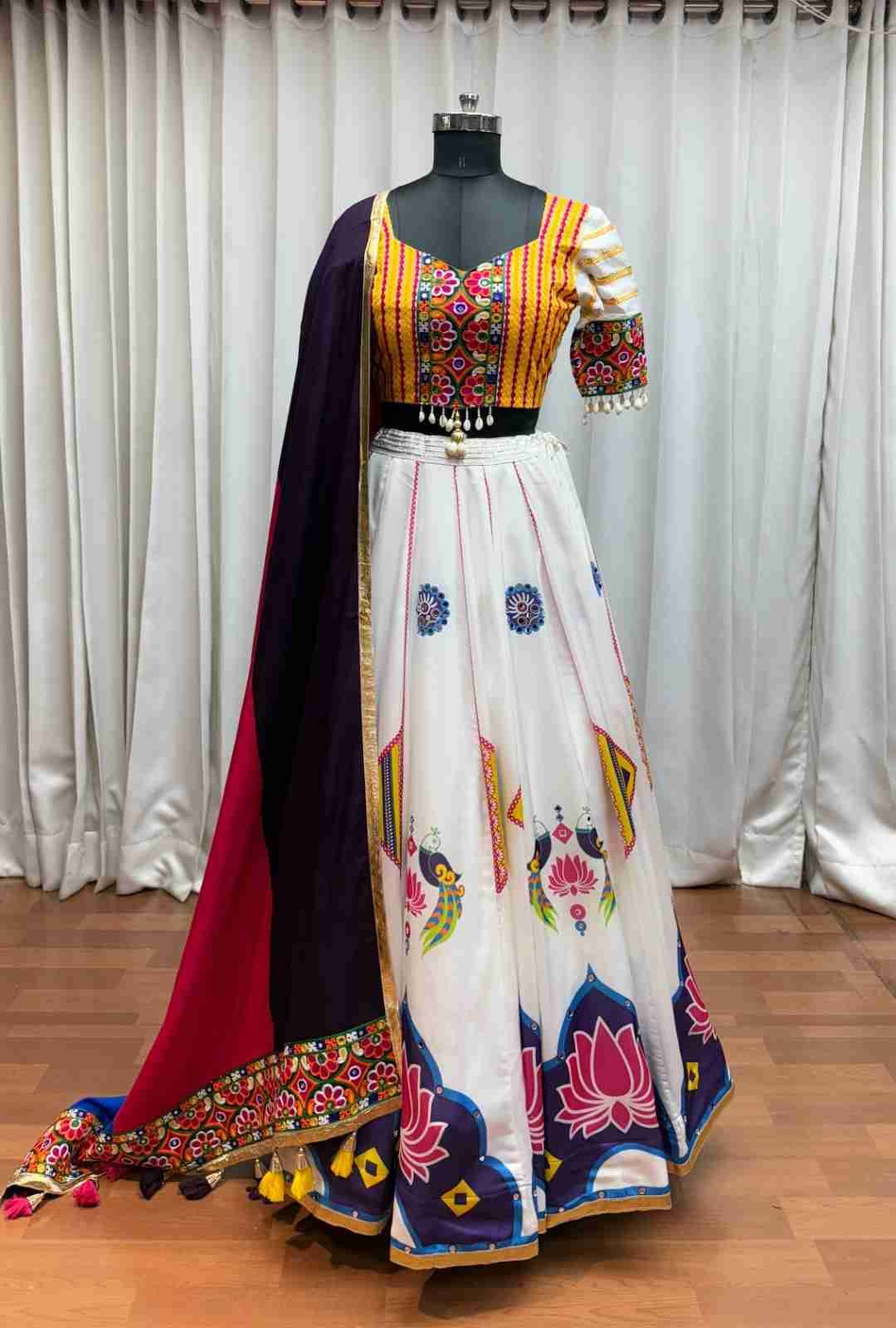 Raas Vol-25 By Shubhkala 11061 To 11065 Series Navratri Wear Collection Beautiful Stylish Colorful Fancy Party Wear & Occasional Wear Viscose Cotton Lehengas At Wholesale Price