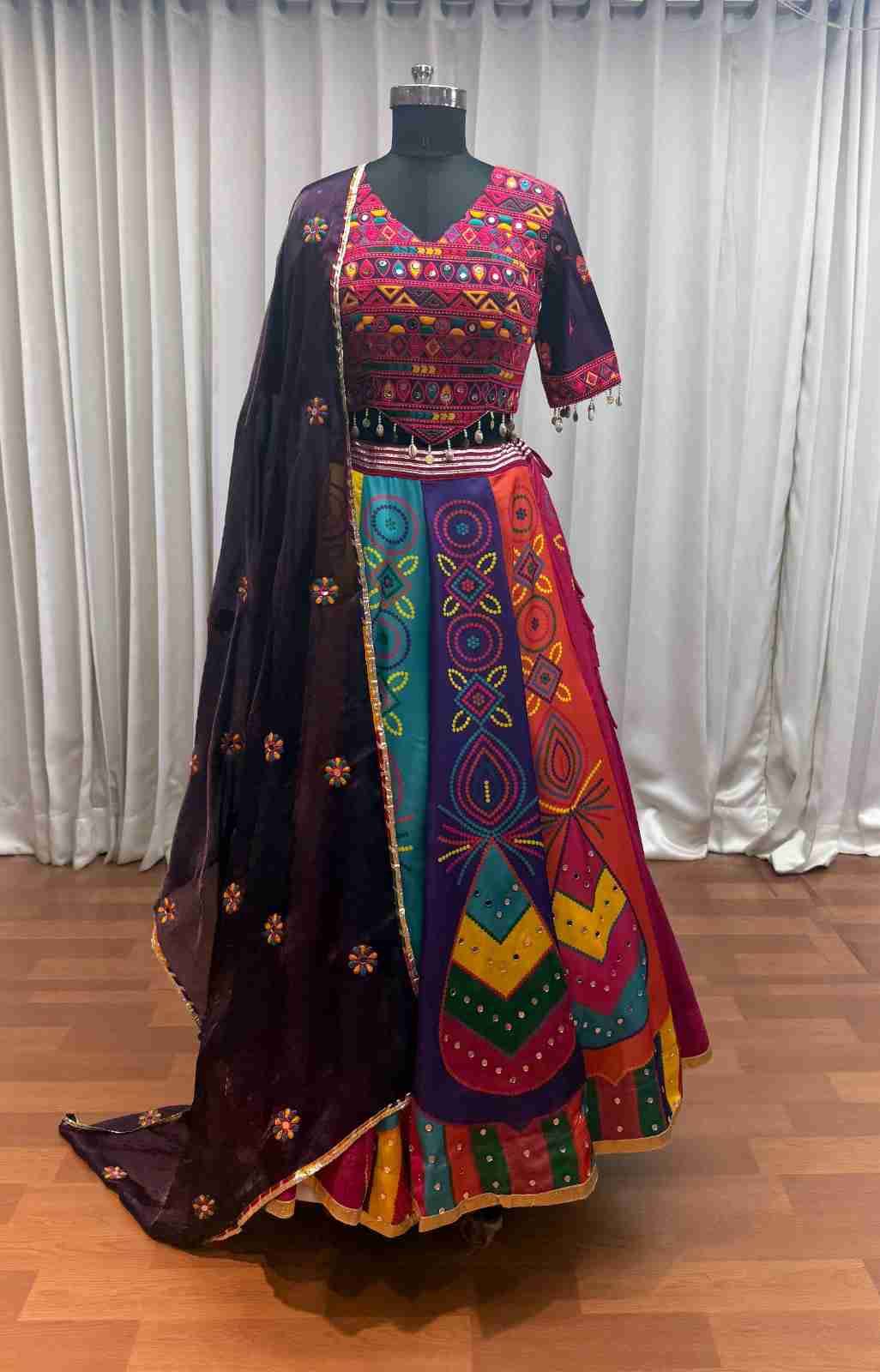 Raas Vol-25 By Shubhkala 11061 To 11065 Series Navratri Wear Collection Beautiful Stylish Colorful Fancy Party Wear & Occasional Wear Viscose Cotton Lehengas At Wholesale Price
