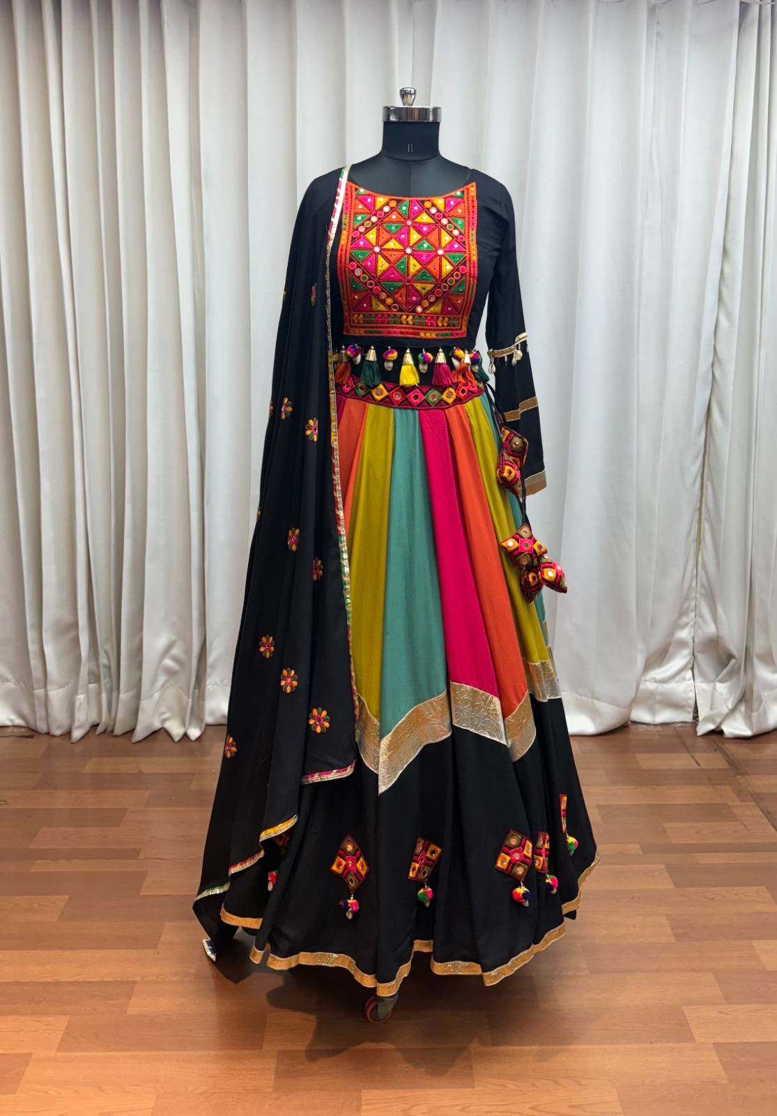 Raas Vol-28 By Shubhkala 11091 To 11094 Series Navratri Wear Collection Beautiful Stylish Colorful Fancy Party Wear & Occasional Wear Viscose Cotton Lehengas At Wholesale Price